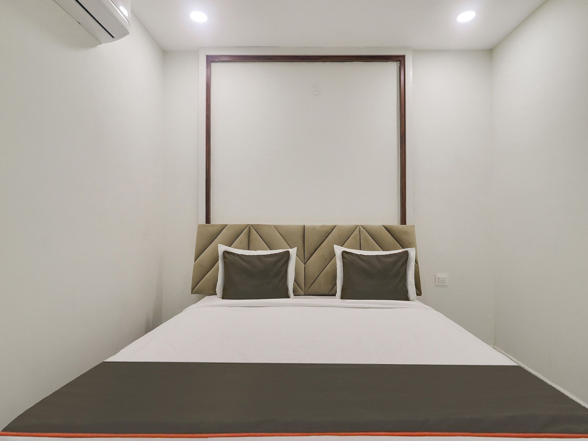 Collection O RB GRAND @ KOMPALLY Classic 8