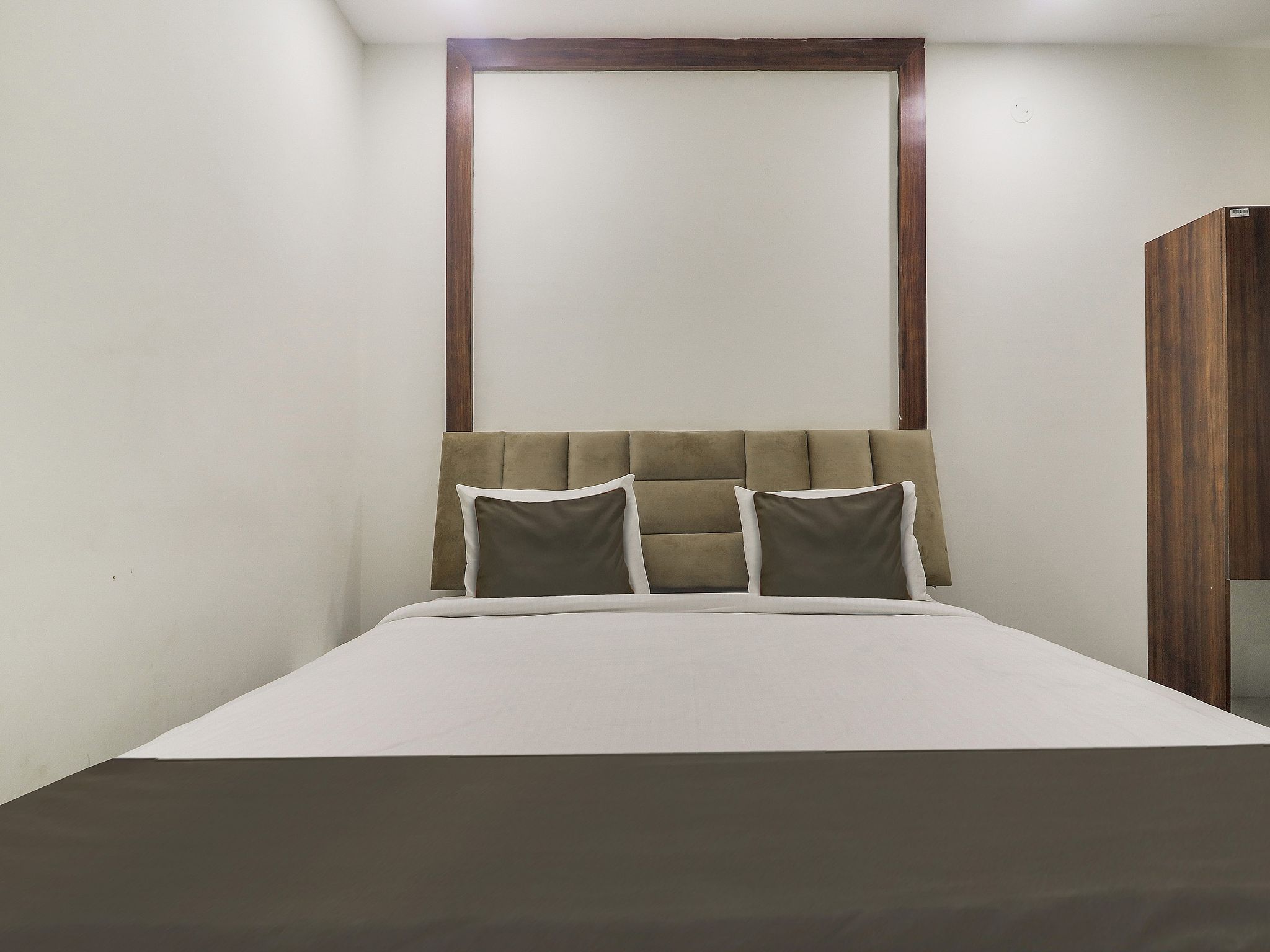 Collection O RB GRAND @ KOMPALLY Classic 9