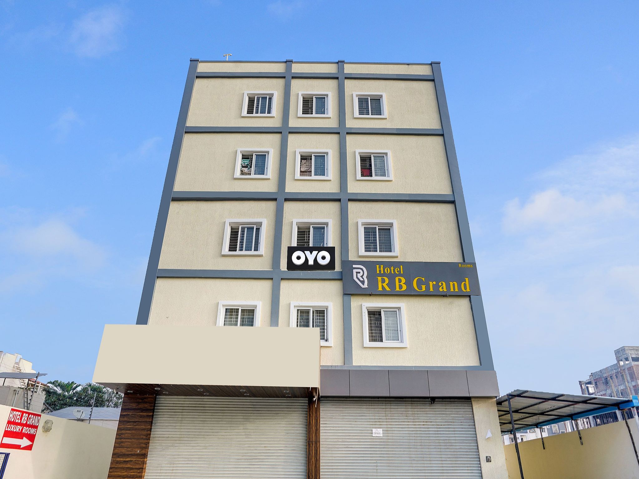 Collection O RB GRAND @ KOMPALLY