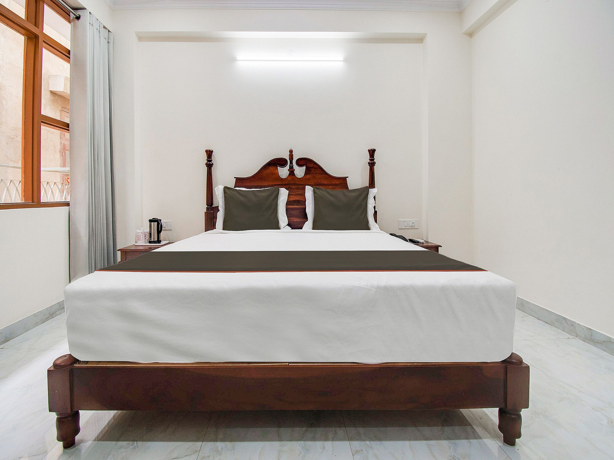 OYO Hotel Umrao opp big tree cafe ajmer road 200ft by pass highway king