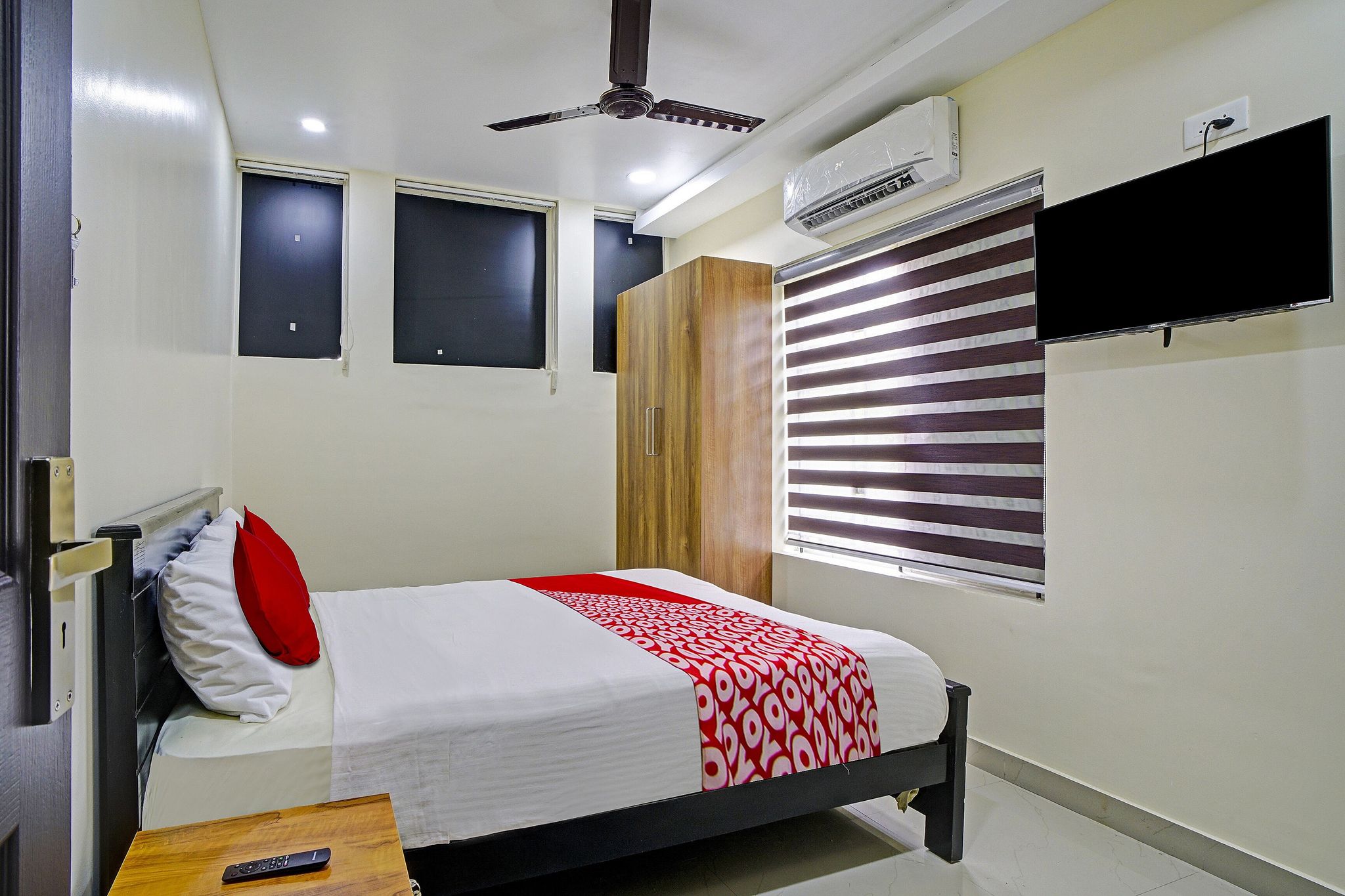 Super Hotel O Crystal Executive Suites Classic 7