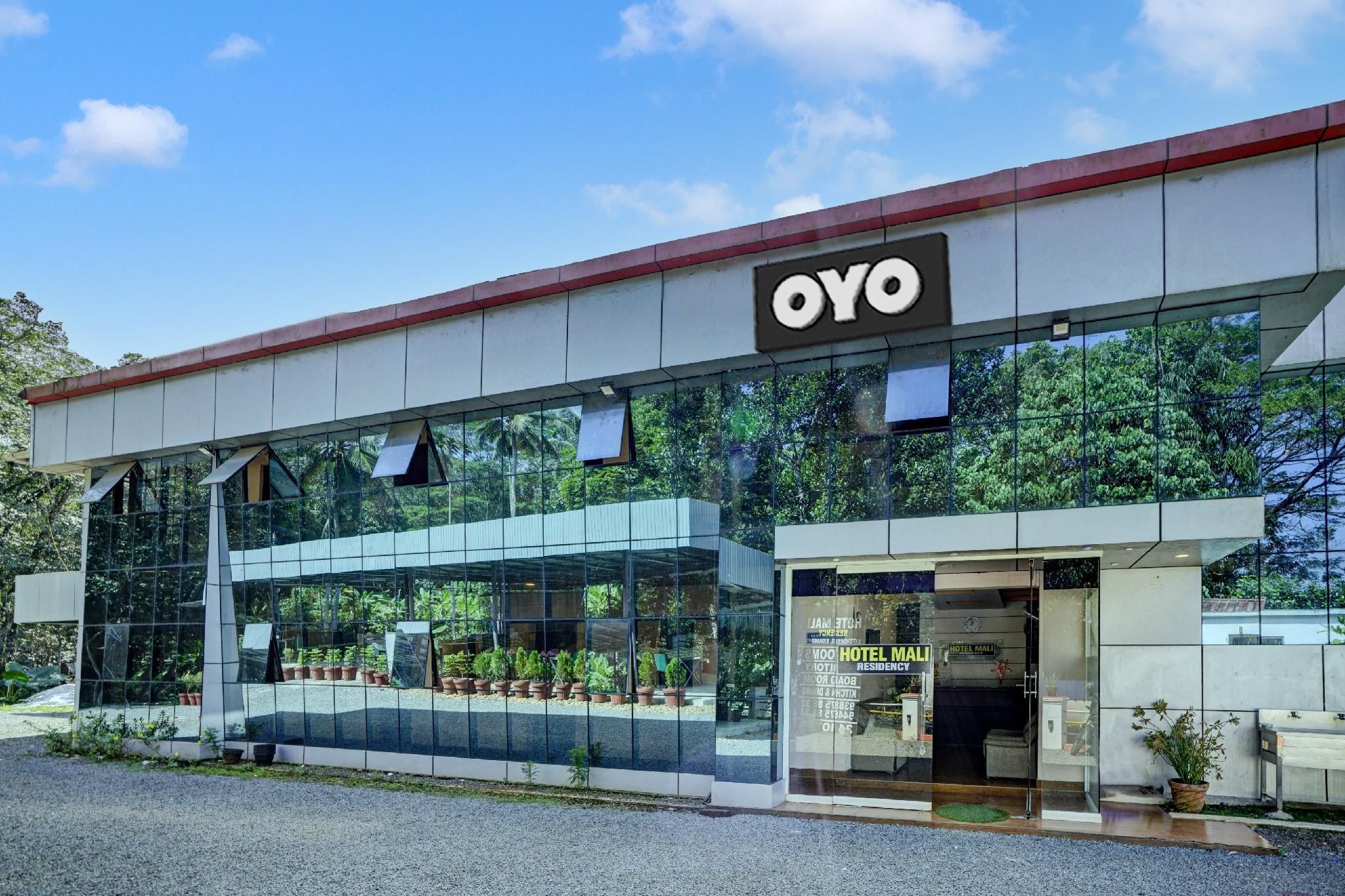 OYO 819187 Hotel Mali Residency