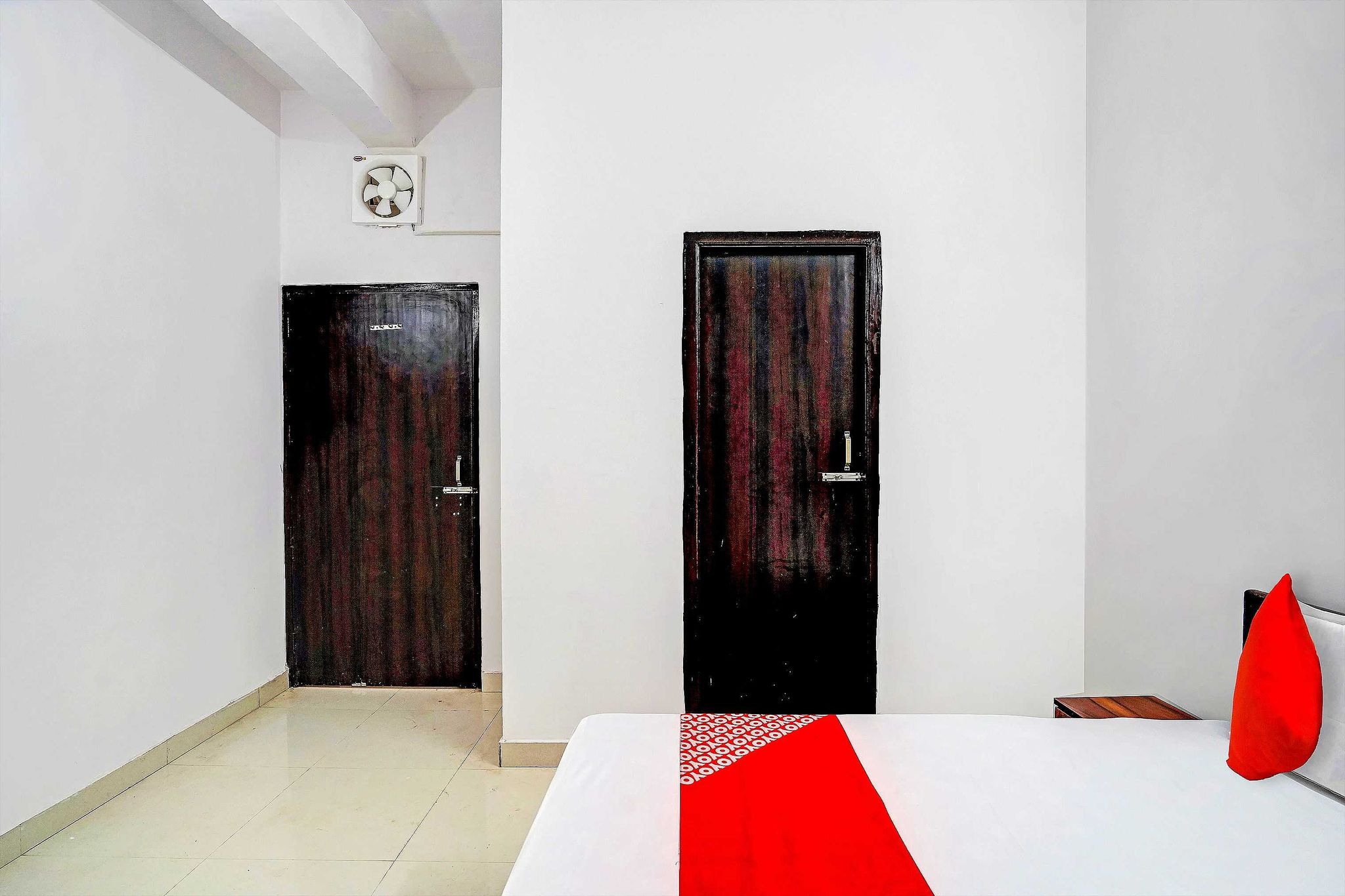 OYO Flagship Dream Heaven Production House Classic 13