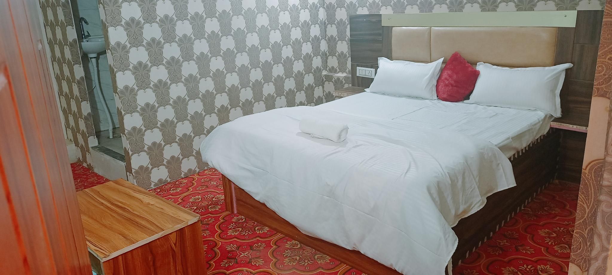 Hotel O Amantran View Classic 4