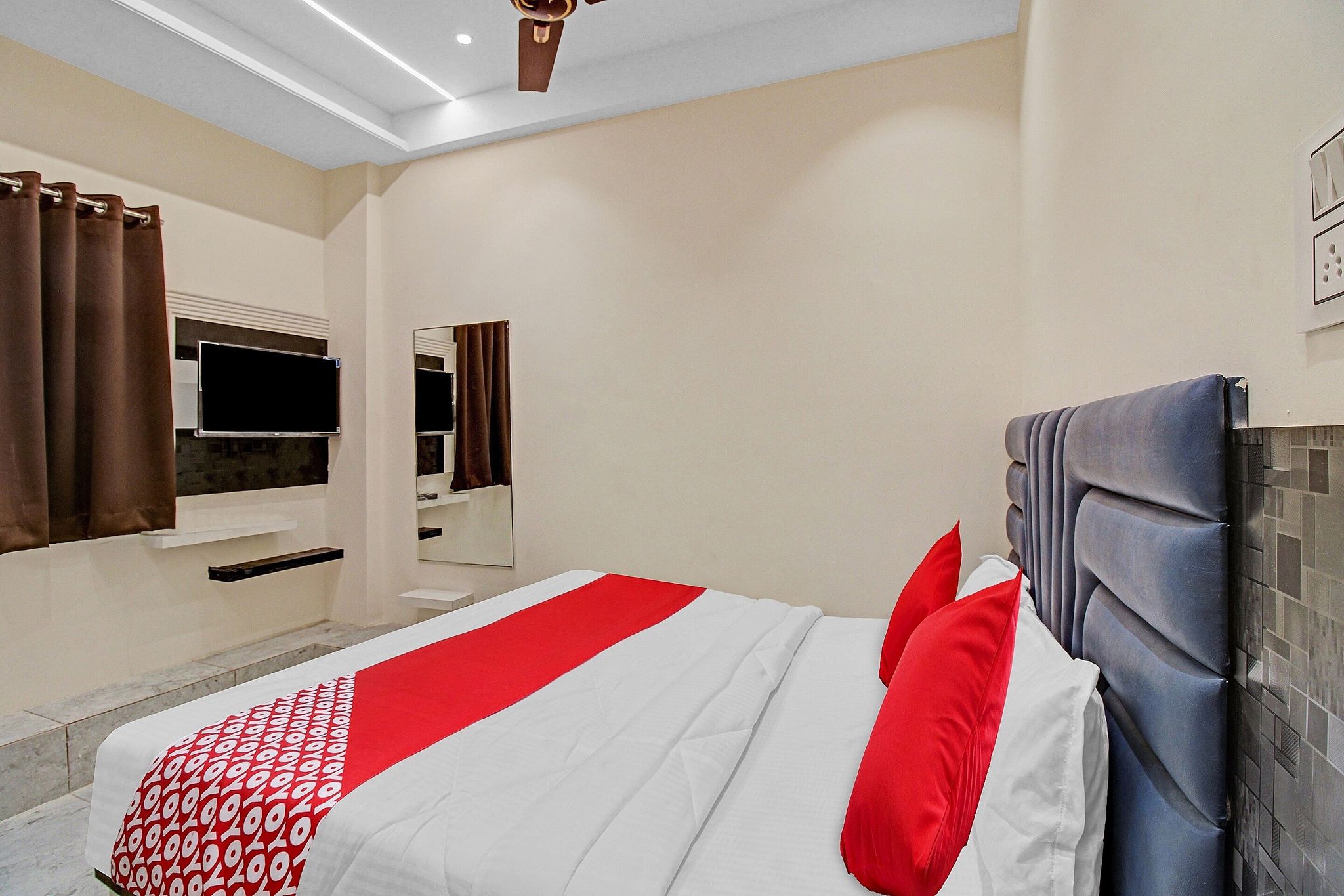 Hotel O S R Guest House Classic 11