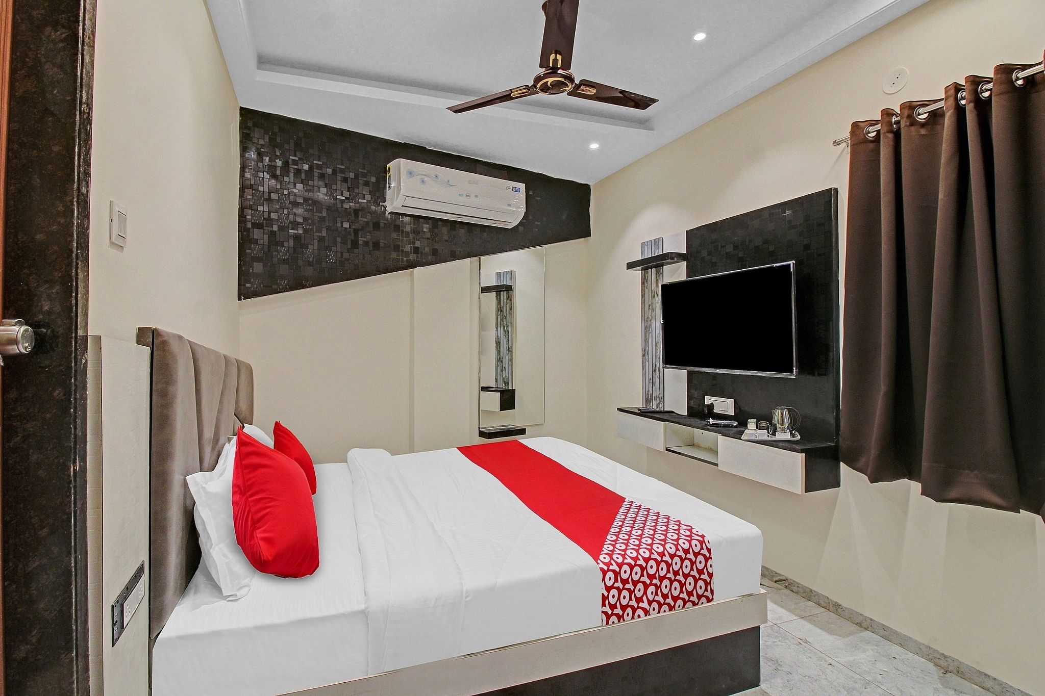 Hotel O S R Guest House Classic 7