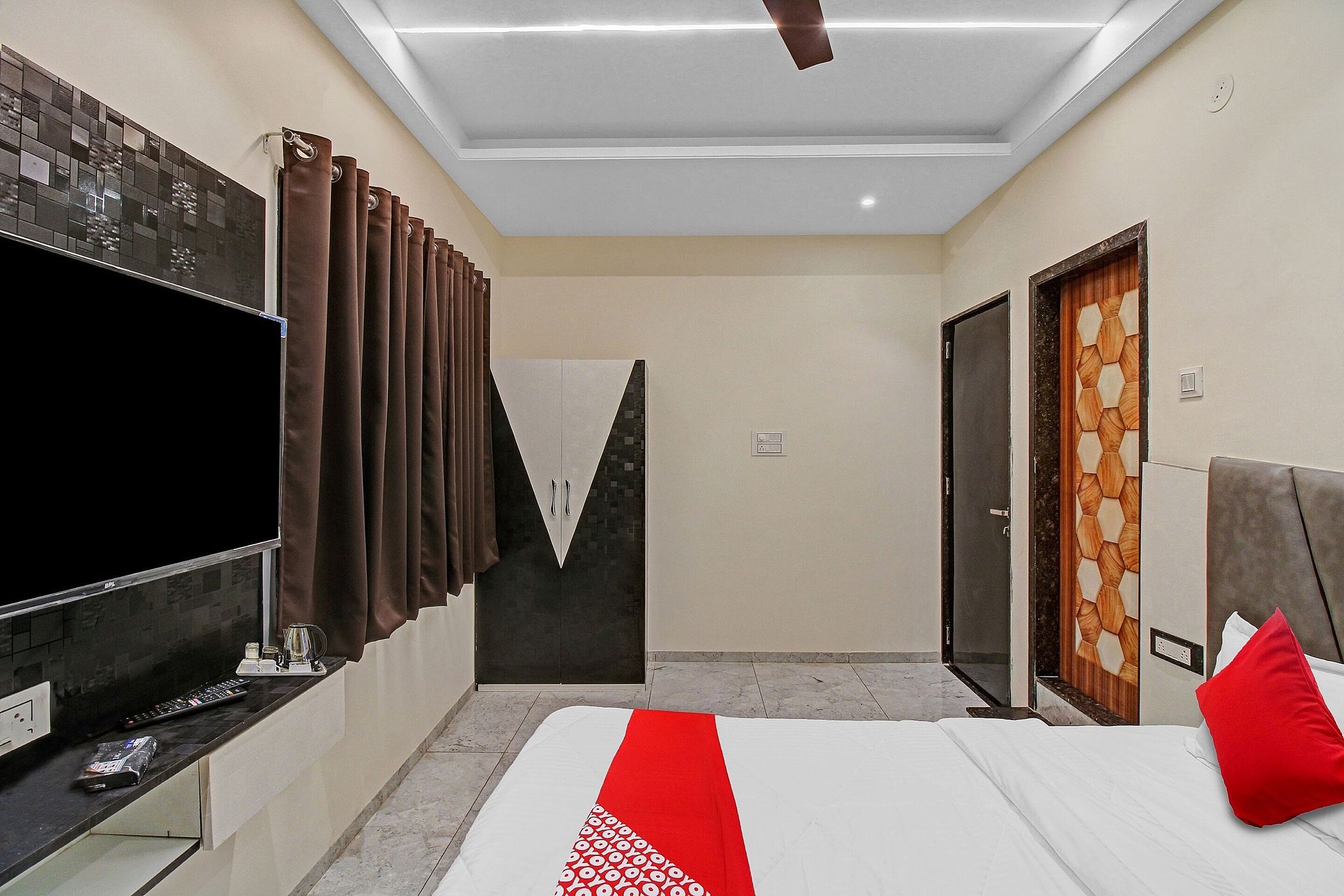 Hotel O S R Guest House Classic 16