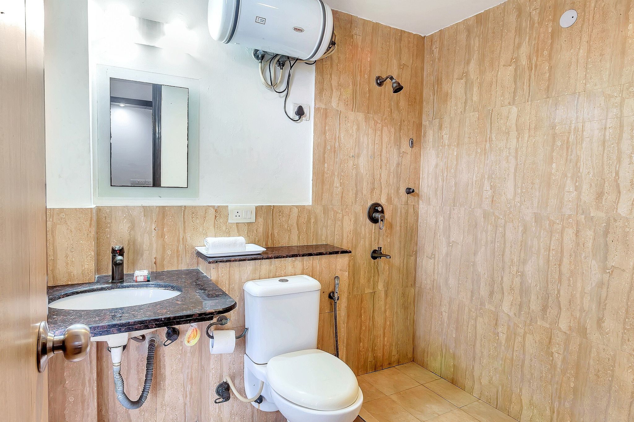 Hotel O by OYO NOIDA STAY Classic 5