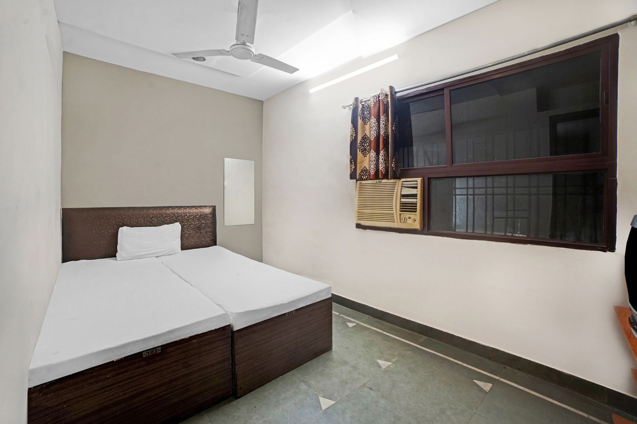 Hotel O Home Stay Classic 10