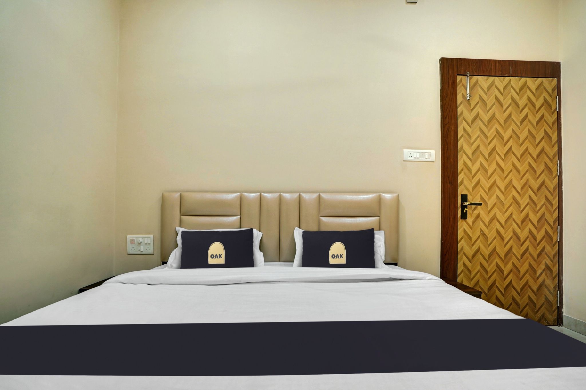 Townhouse OAK Hotel Raipur Pride Classic 14