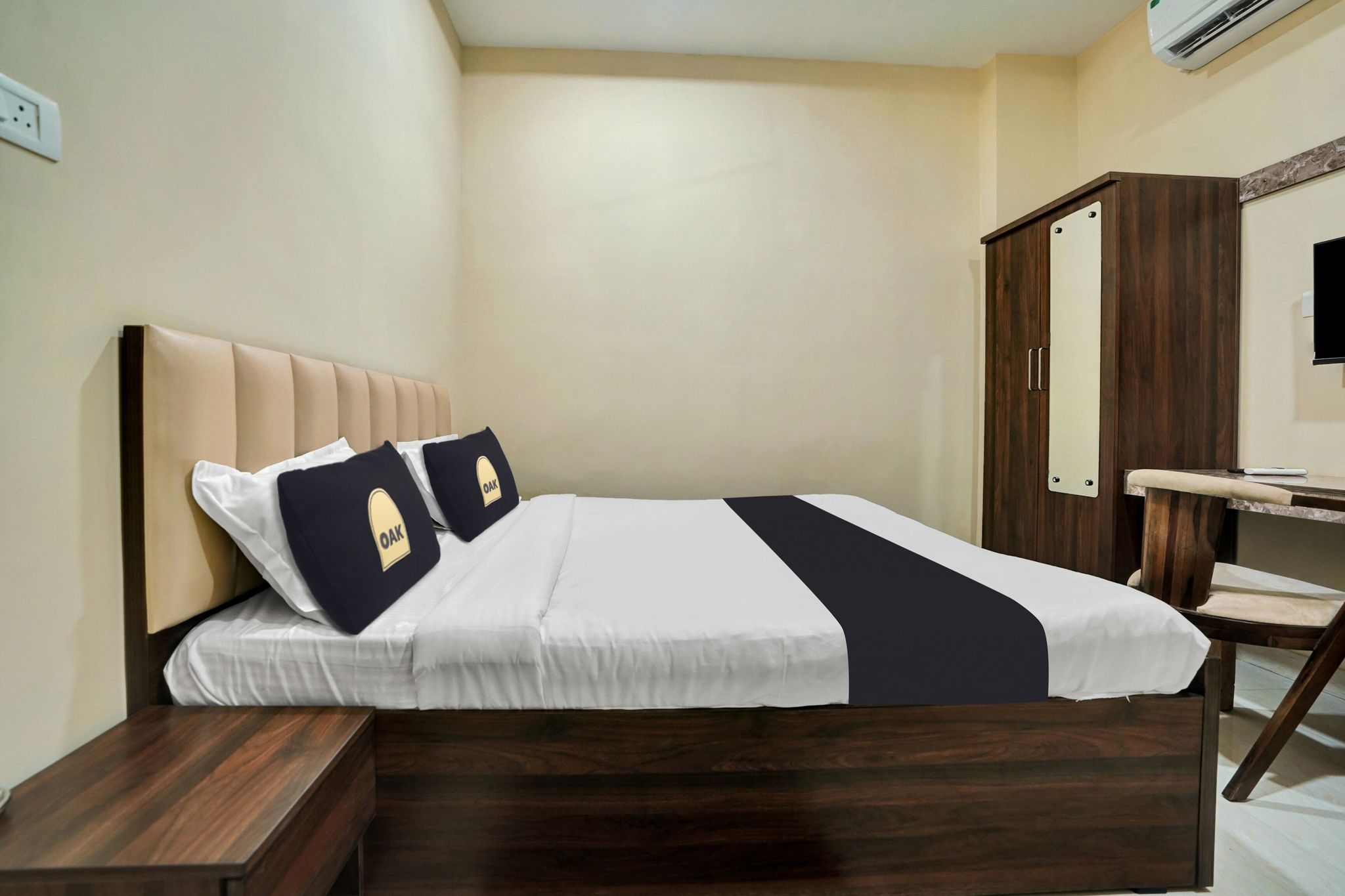 Townhouse OAK Hotel Raipur Pride Classic 4