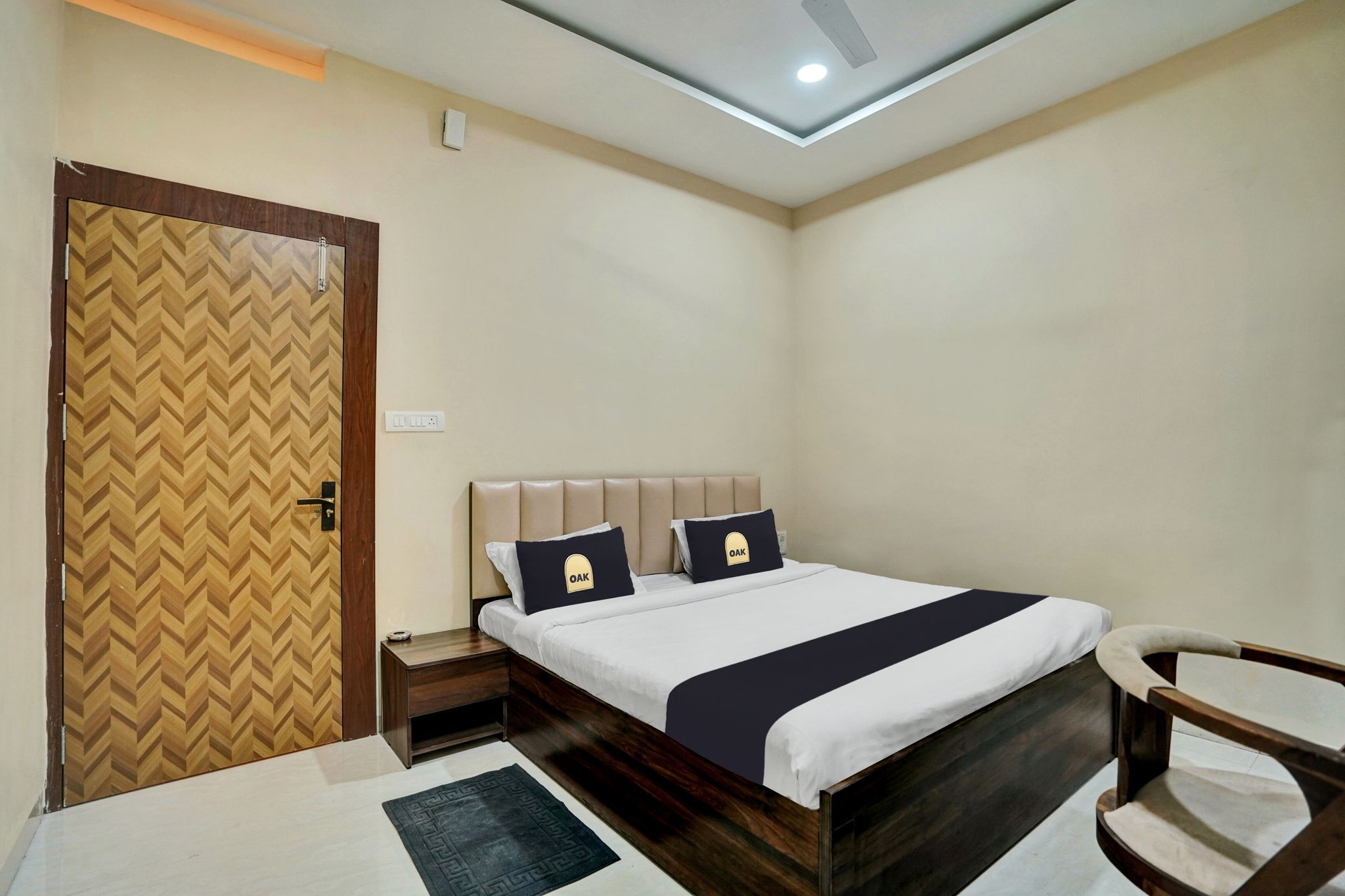 Townhouse OAK Hotel Raipur Pride Classic 11