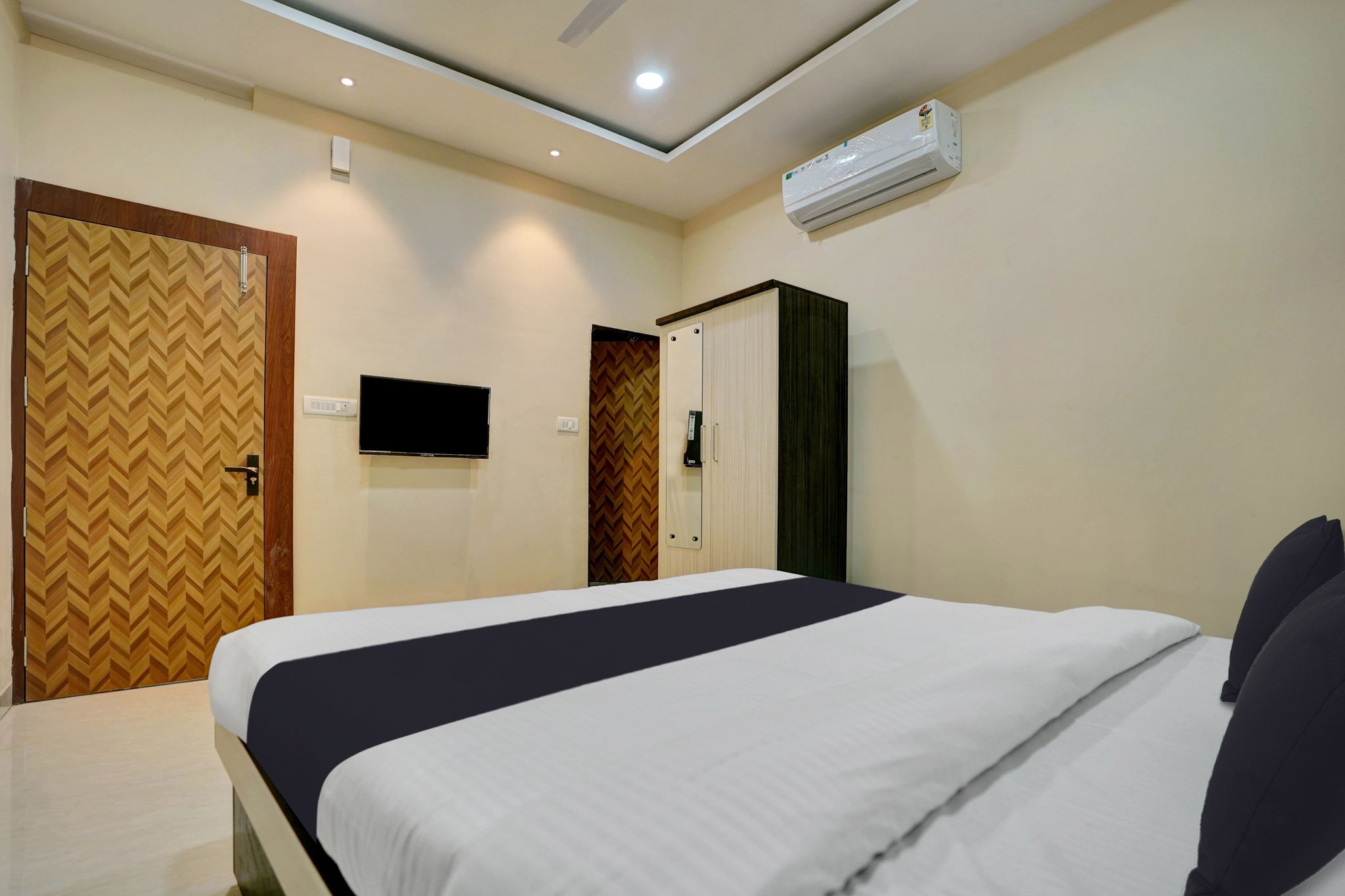 Townhouse OAK Hotel Raipur Pride Classic 10