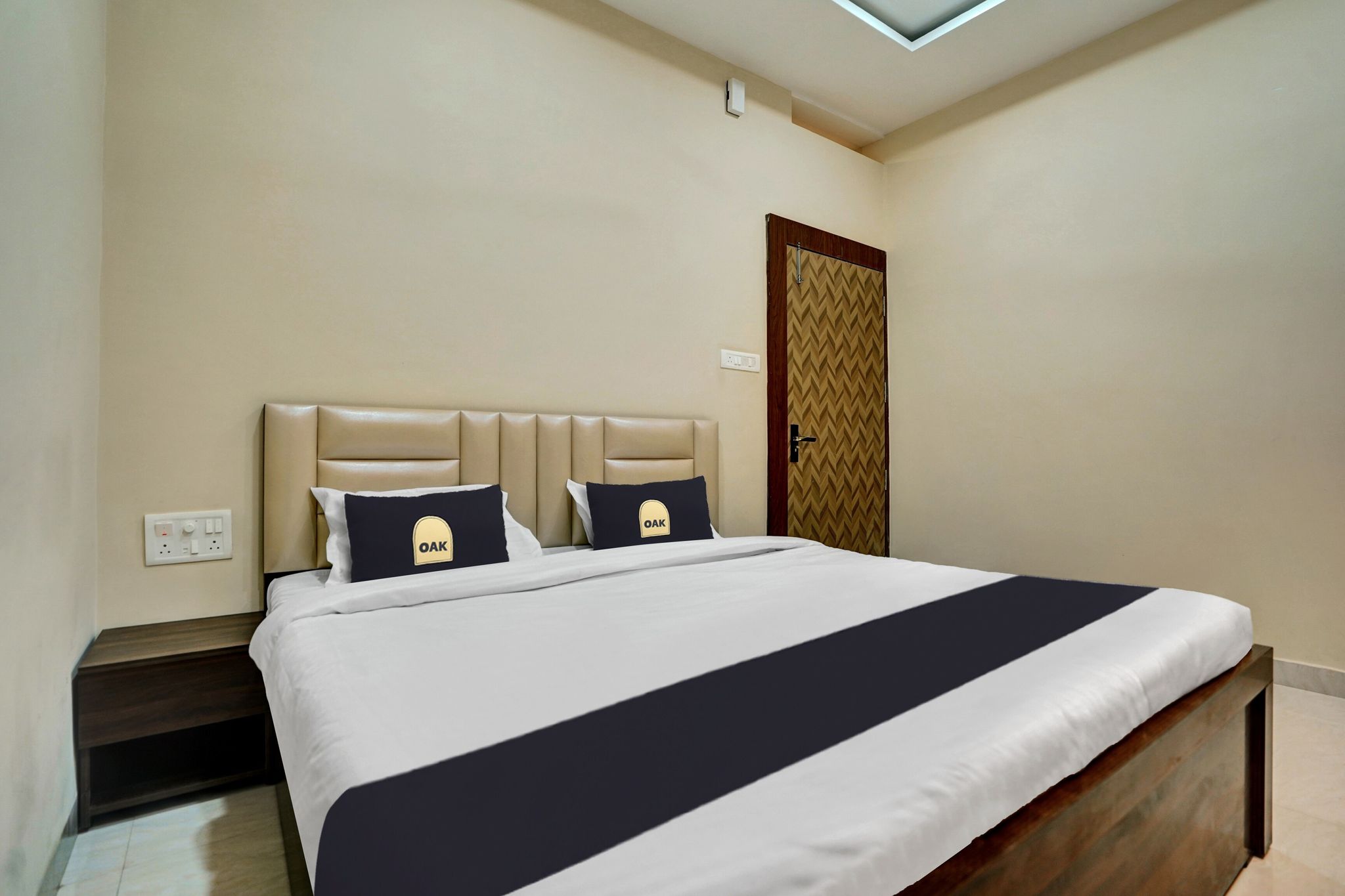 Townhouse OAK Hotel Raipur Pride Classic 8