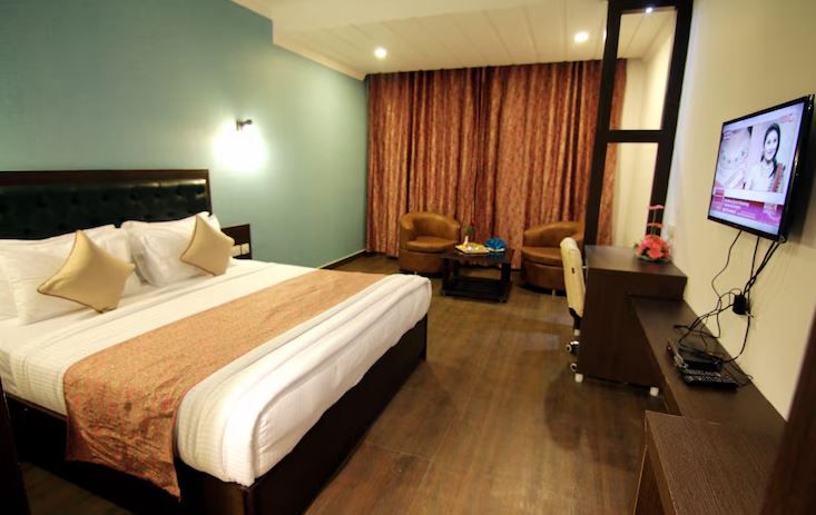 Hotel Trinetar Gardens & Banquets Executive King Room