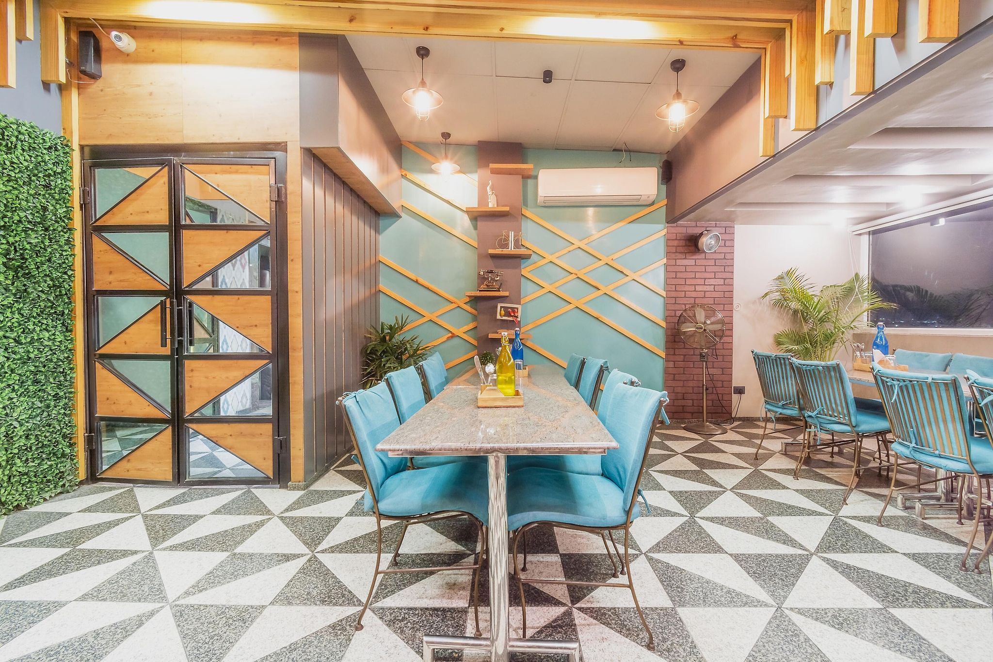 Food & Dining
