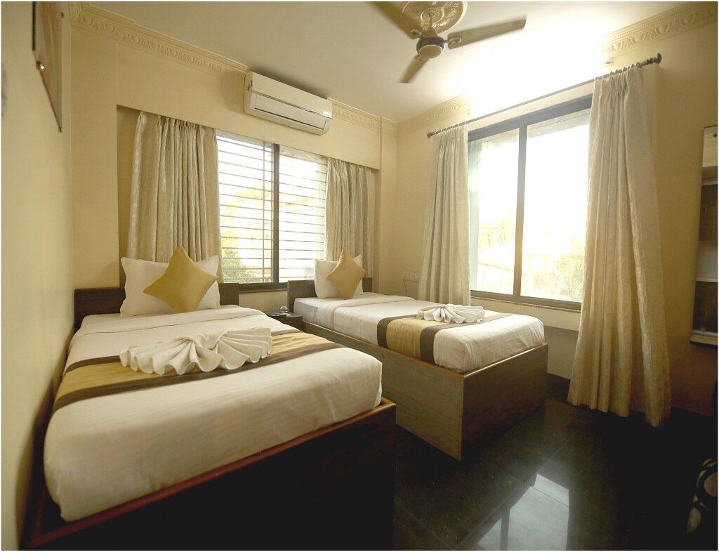 Apples Balaji Inn Comfort Deluxe AC Room