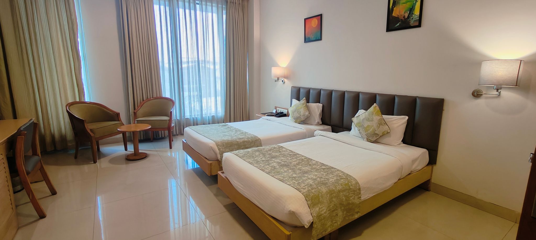 Monday Hotels Mahape Deluxe Room 3
