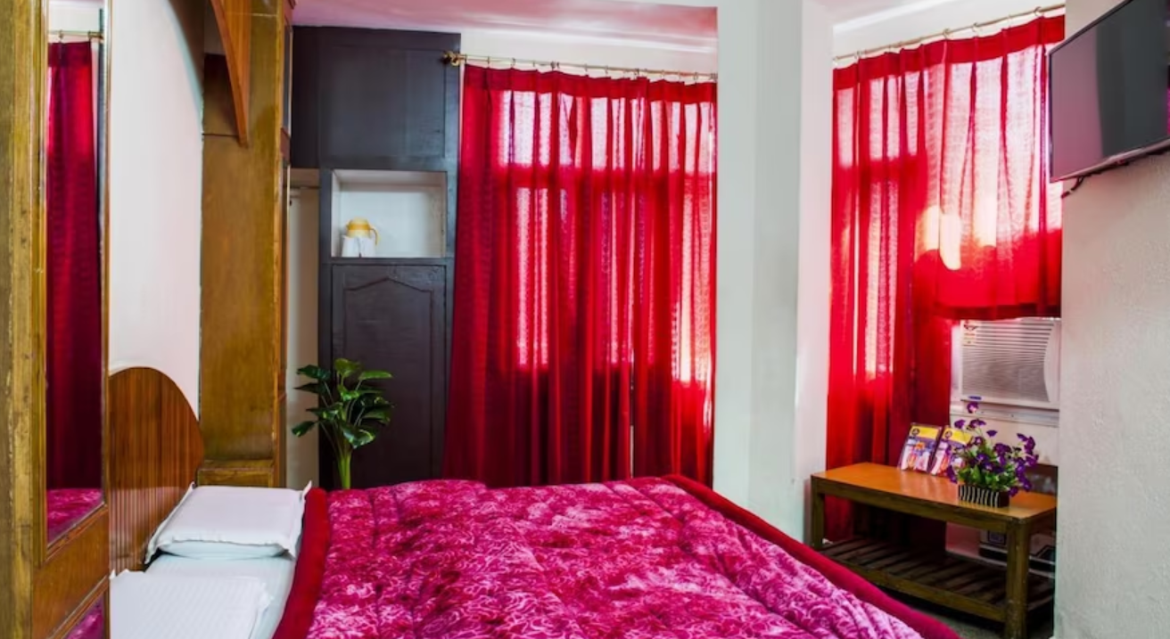 Hotel Raghunath  Deluxe Two Bed 3