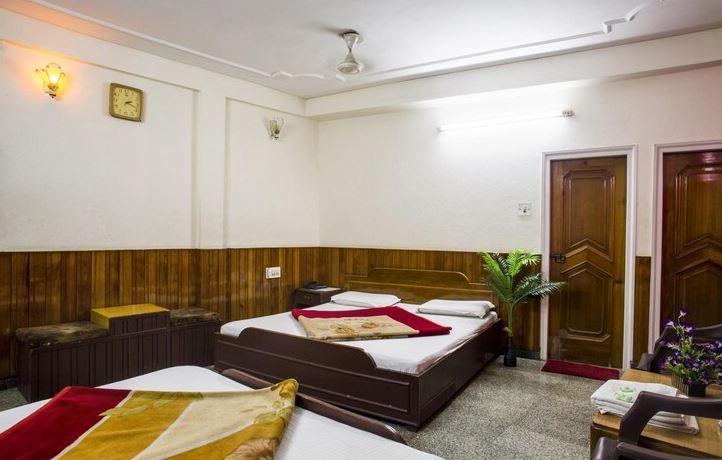 Deluxe Four Bed Family room