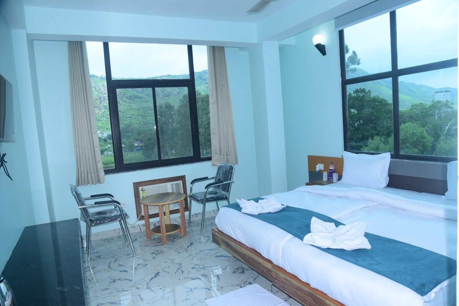 Hotel Gridhakuta International City View 3