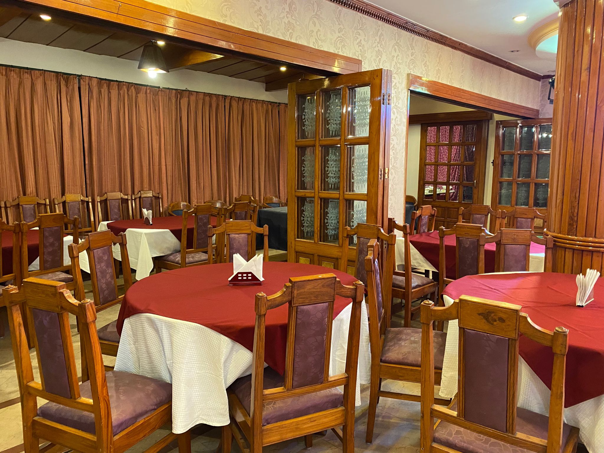 Food & Dining