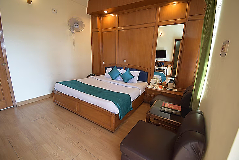 Standard Deluxe Room(Ample parking Space)