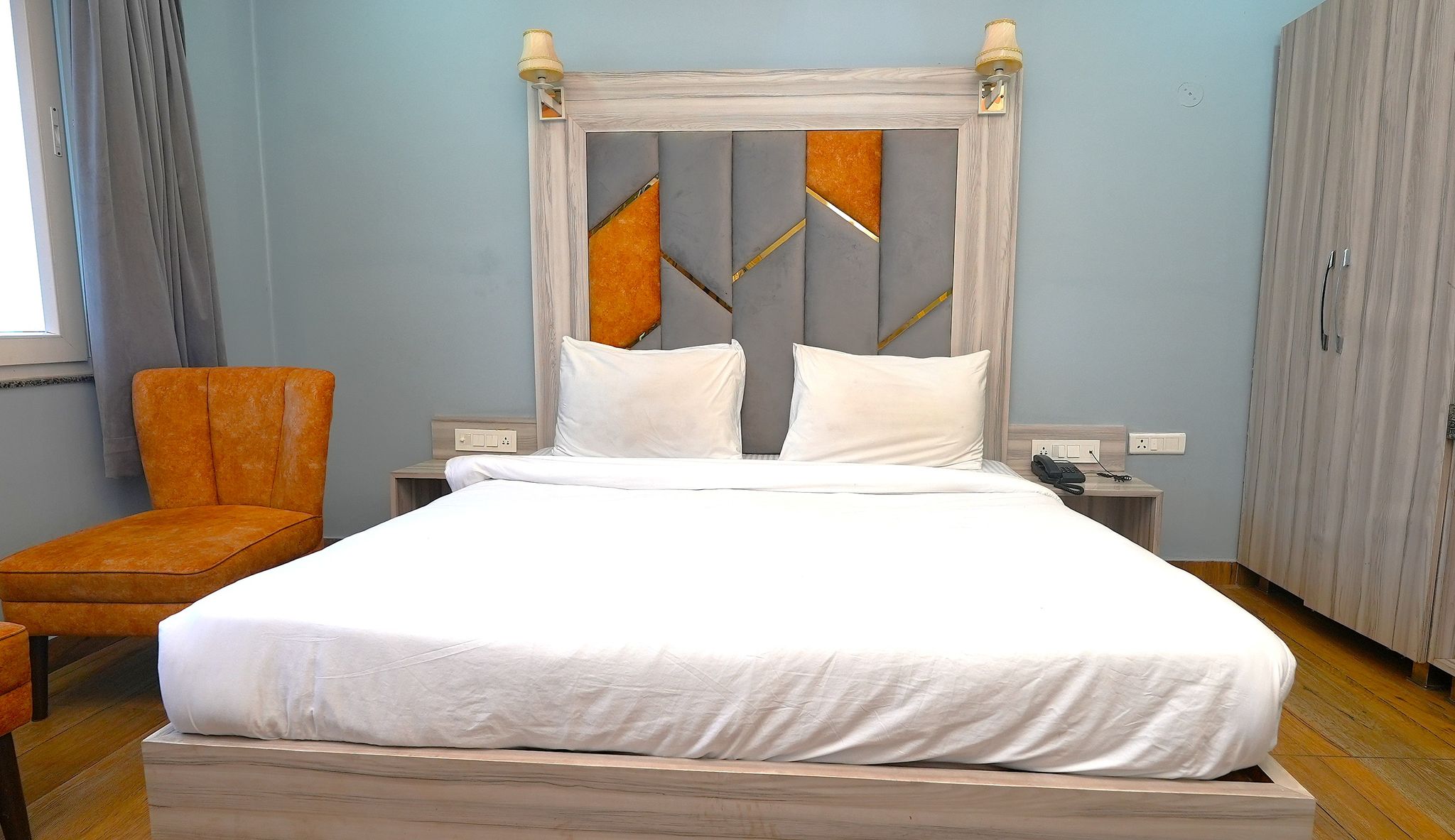 Executive Valley view with Private Balcony