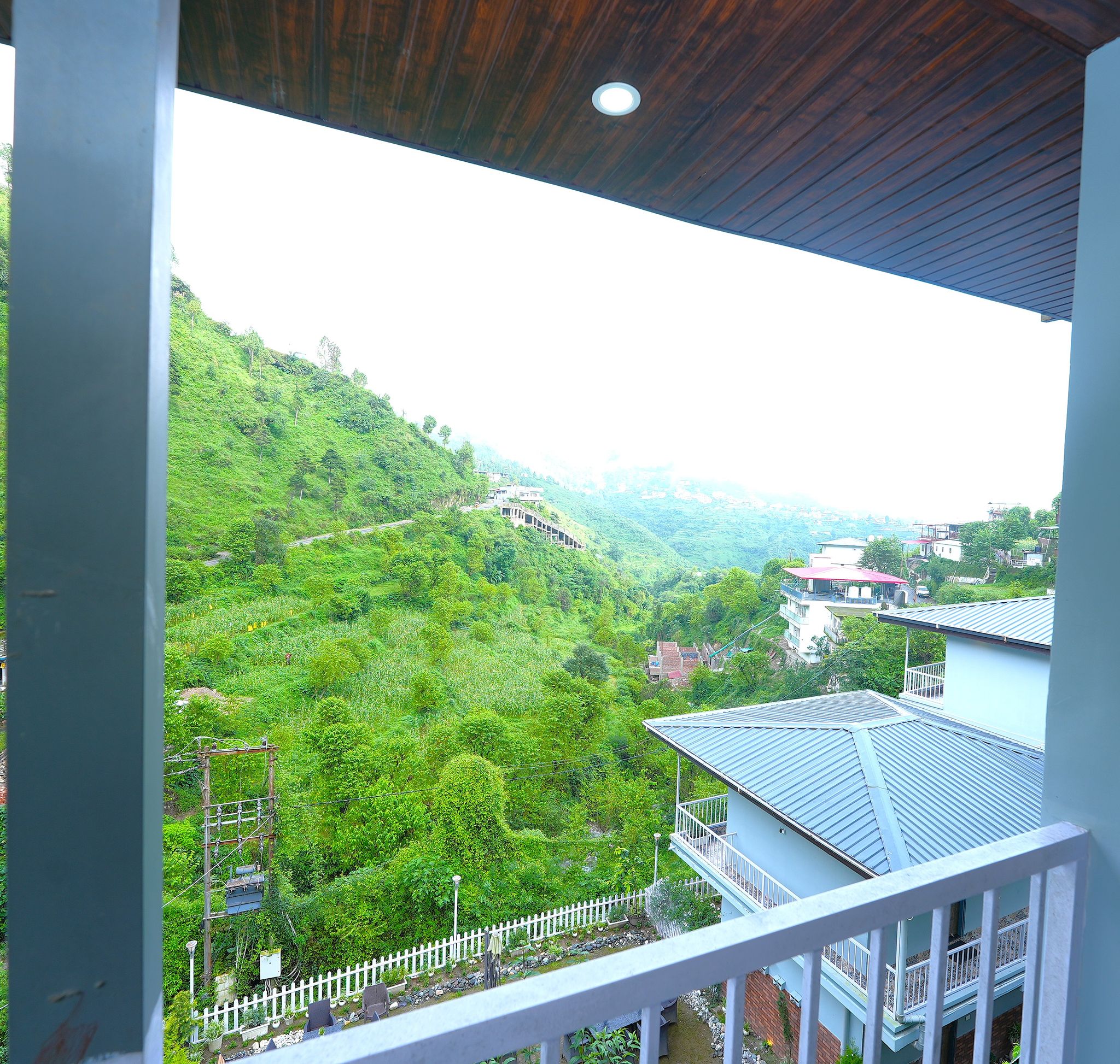 Dallas The Retreat Resort Executive Valley view with Private Balcony 13