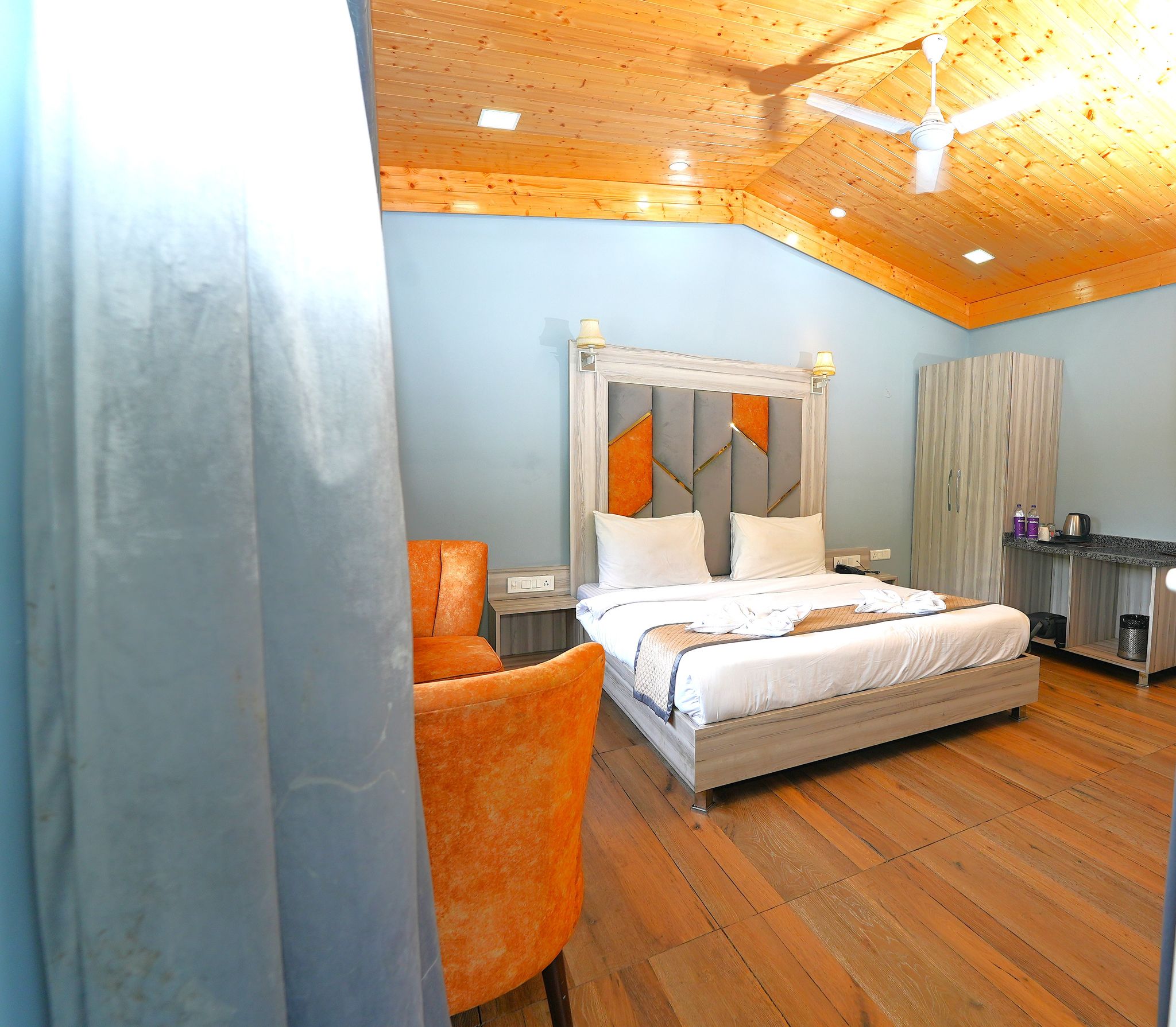 Dallas The Retreat Resort Executive Valley view with Private Balcony 12