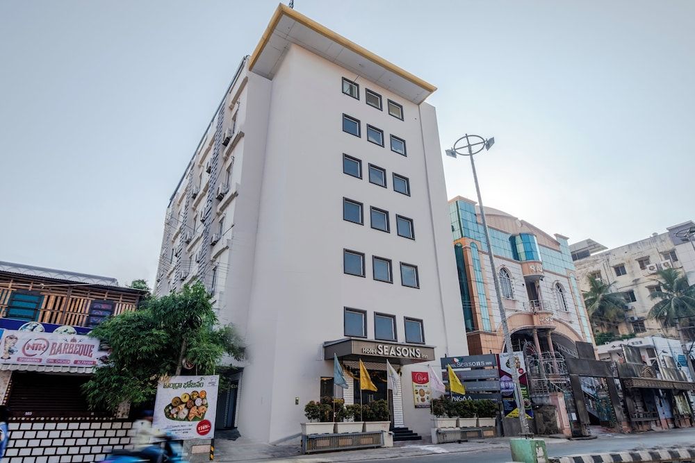 Seasons Inn