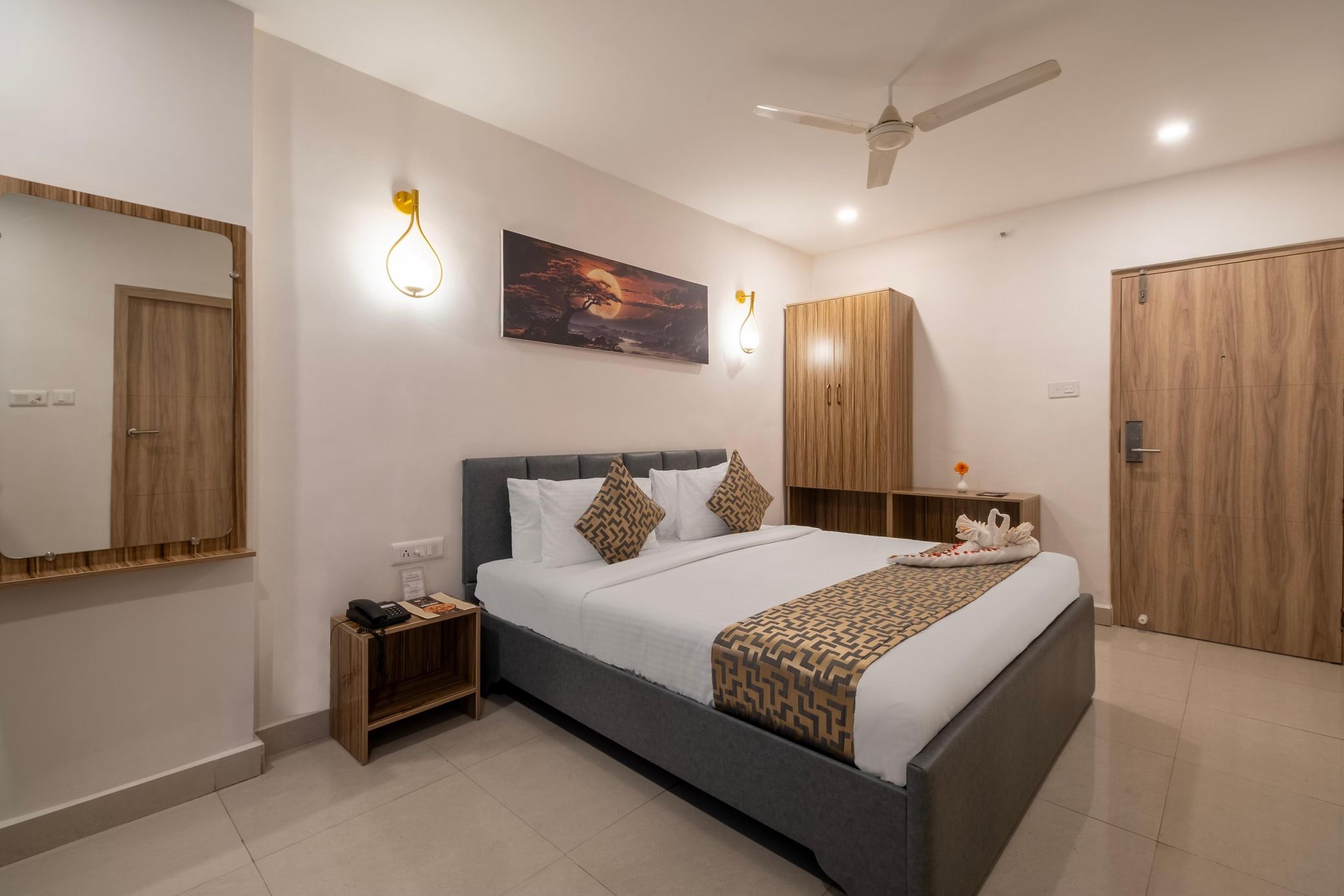 Seasons Inn Deluxe Room 4