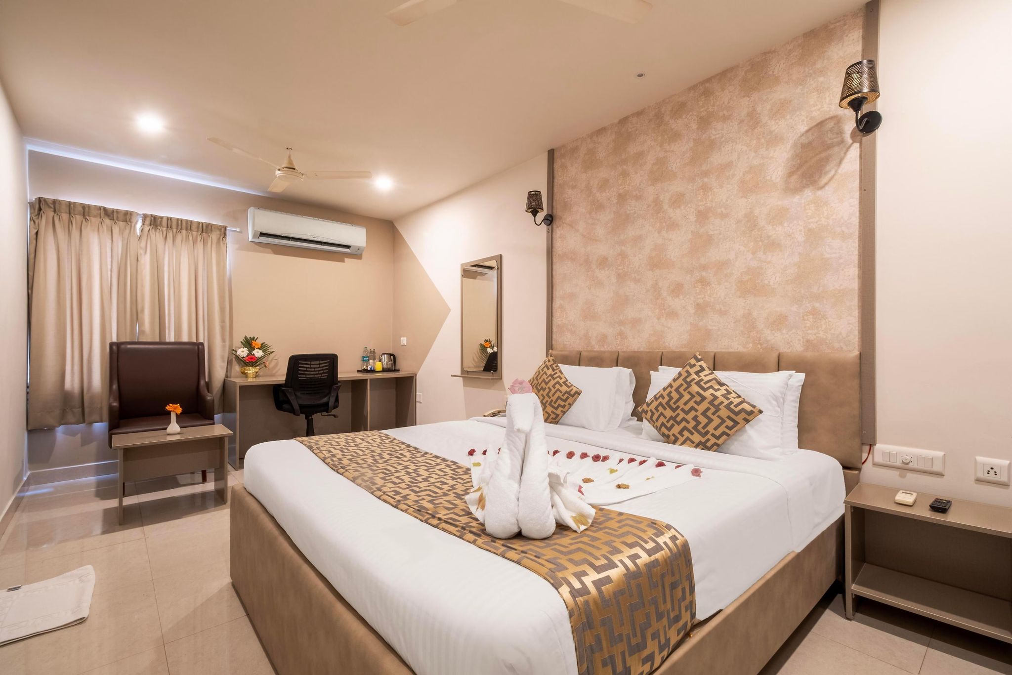 Seasons Inn Deluxe Room 2