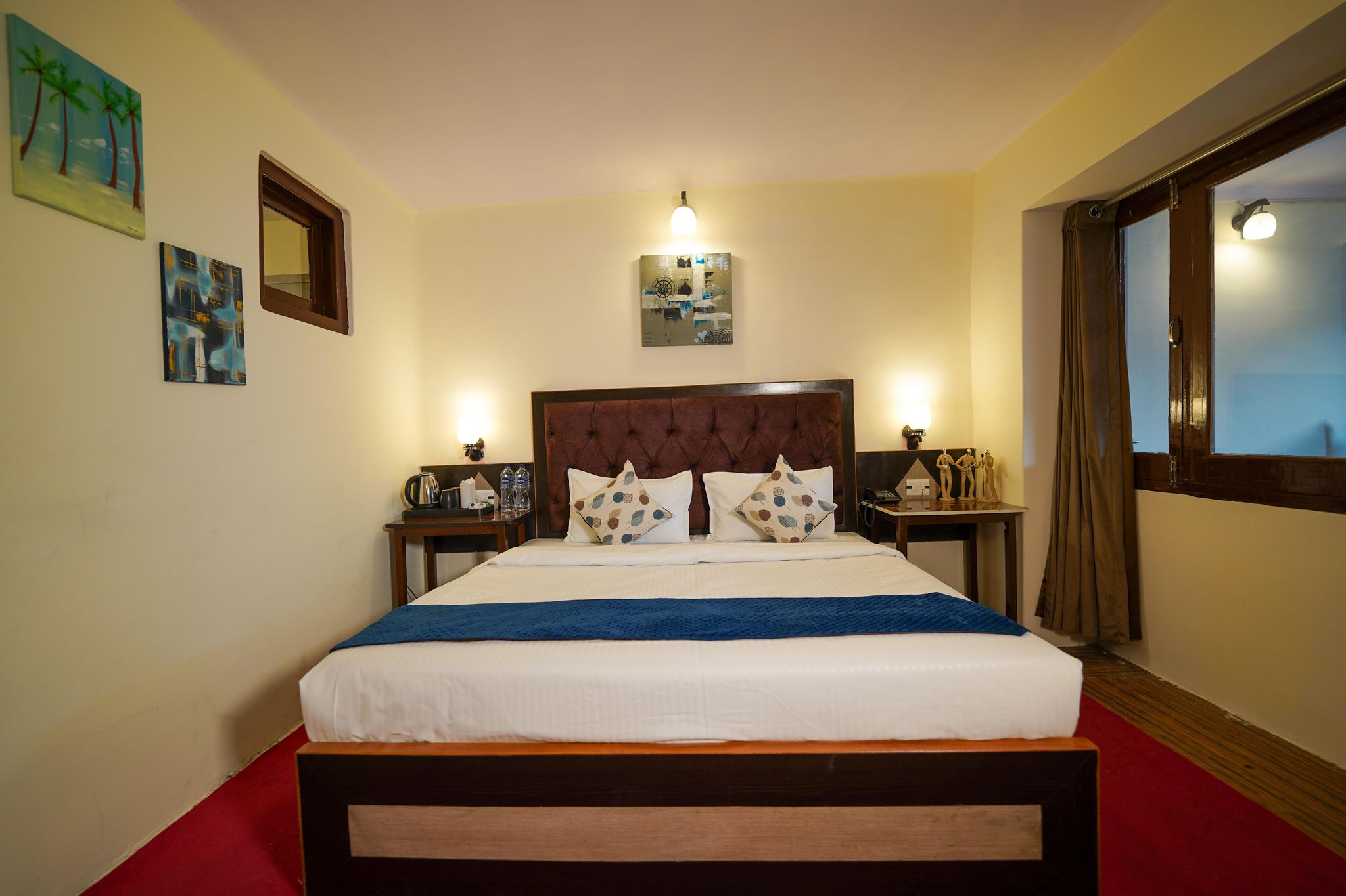 Hotel Silverton Superior Room (Lake View)