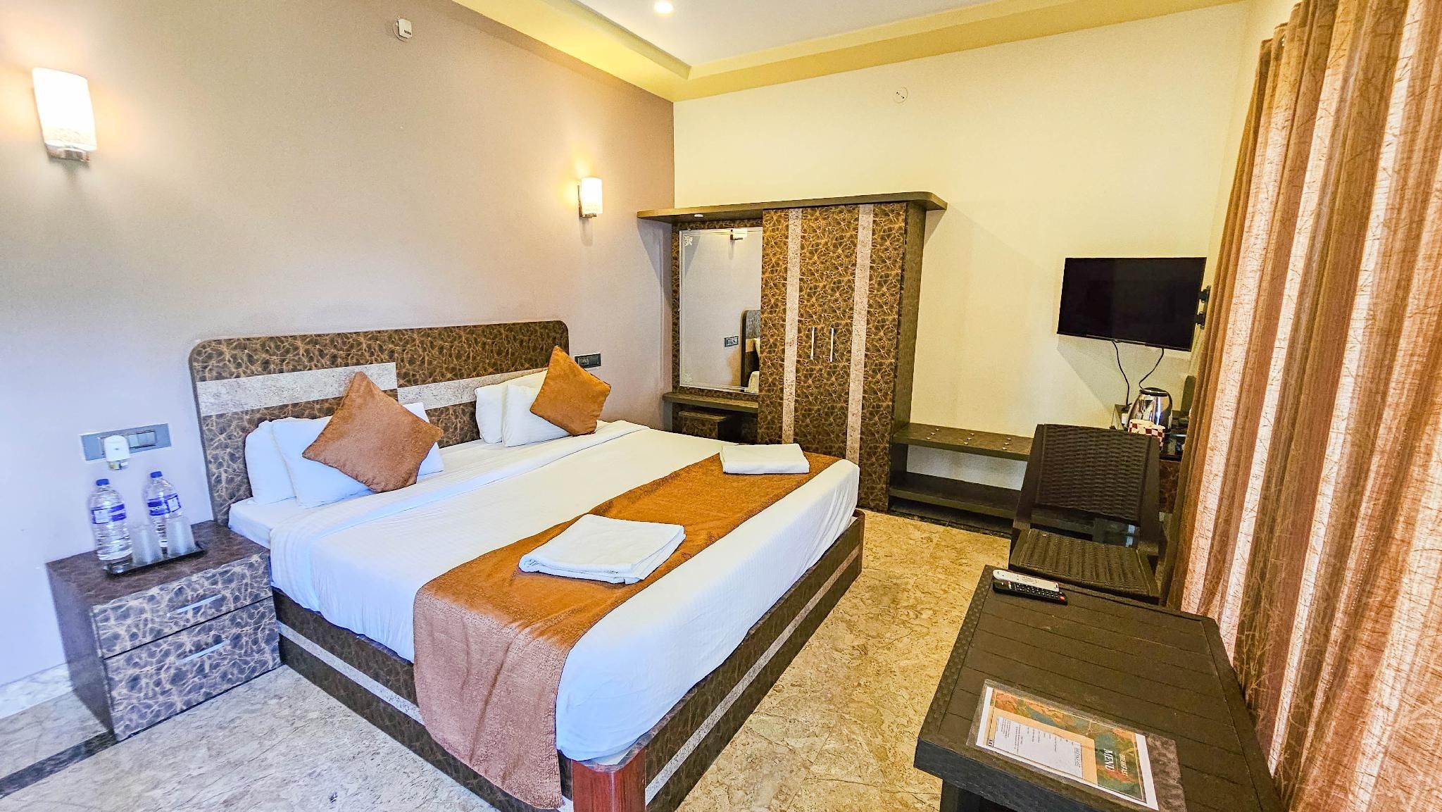 Deluxe Room with Balcony