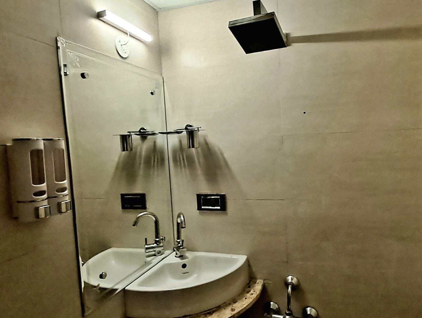 Ihotels Yercaud Deluxe Room With Balcony 2