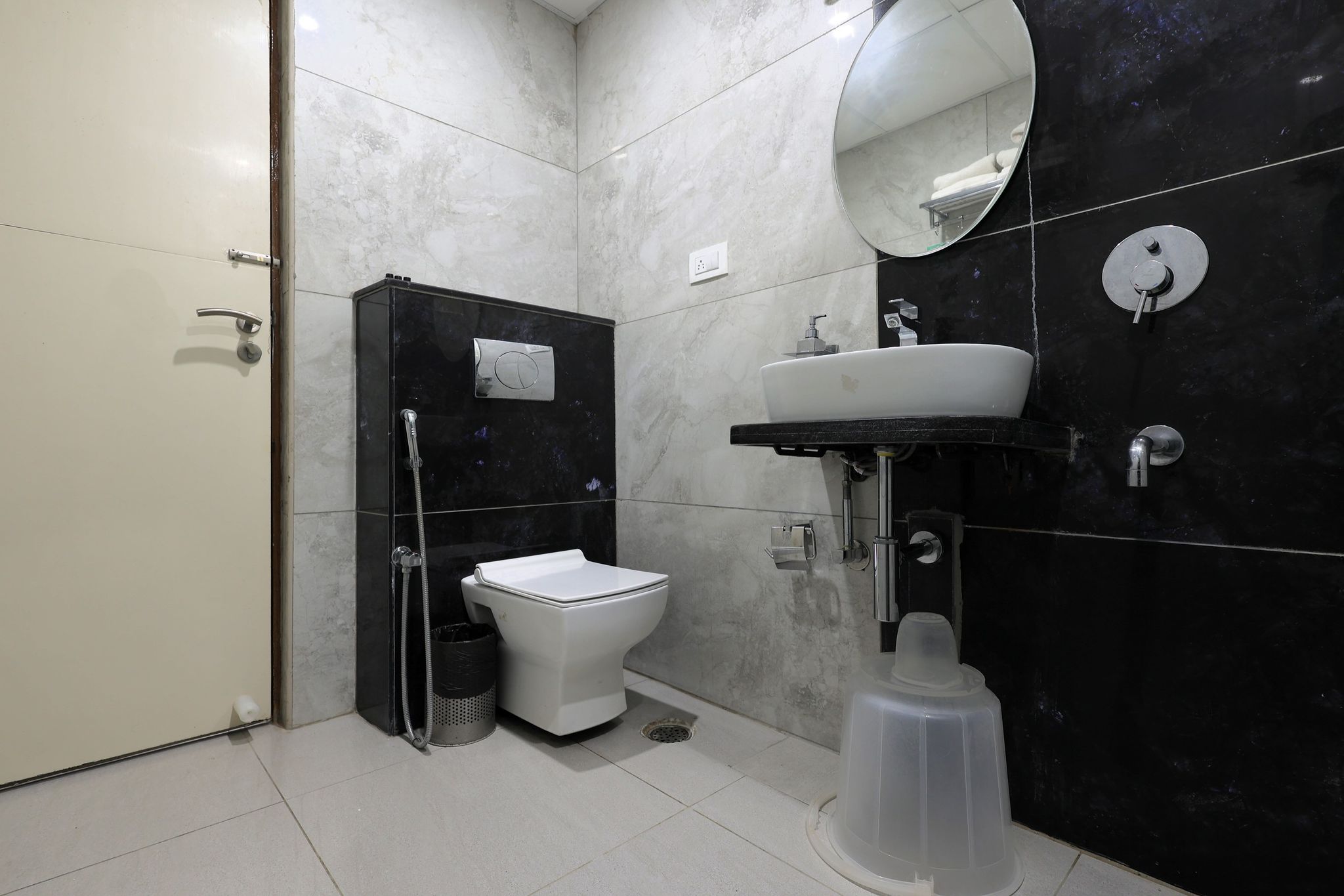 Hello INN By VYDA Superior King 15