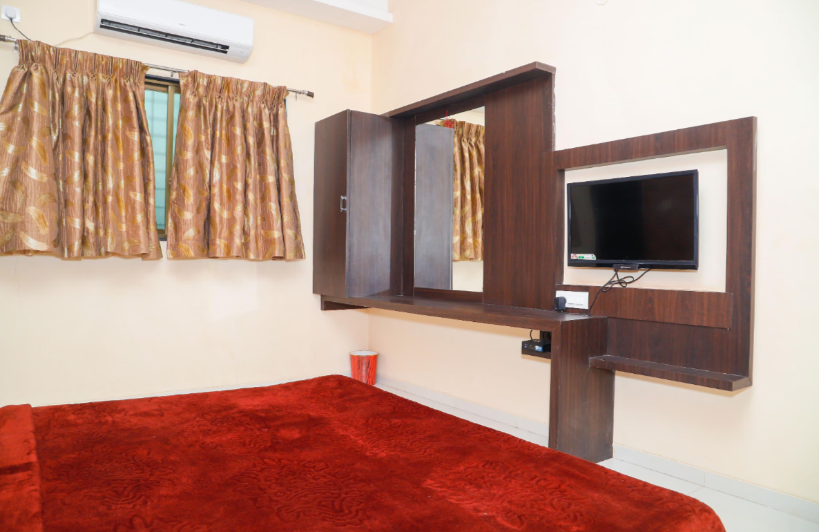  Omkar Hotels & Lawn  Semi Deluxe Rooms 4