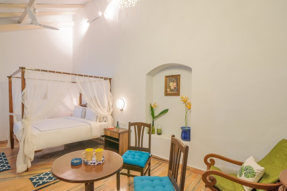 Vintage with Hot Tub