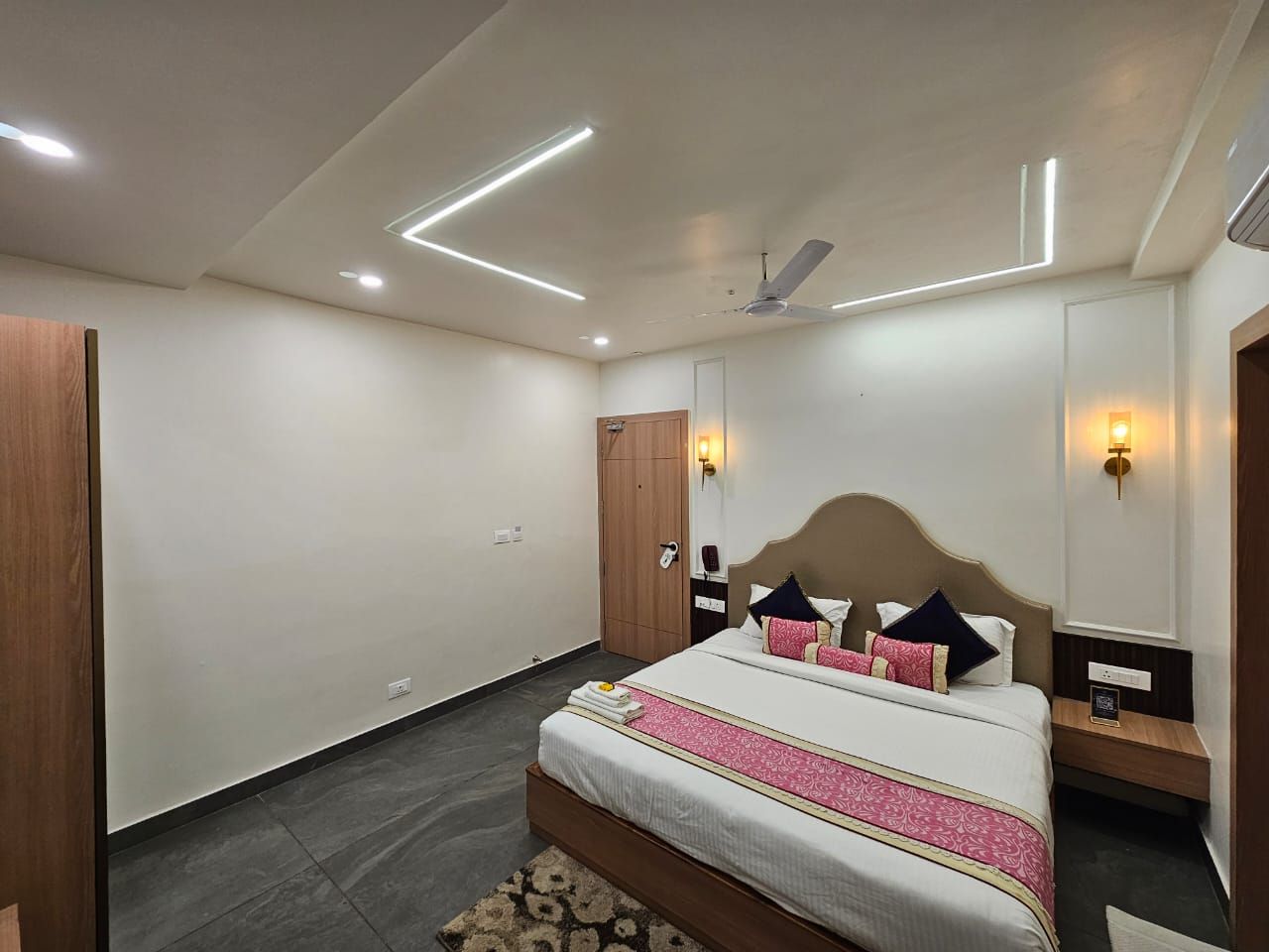 Super Deluxe Room