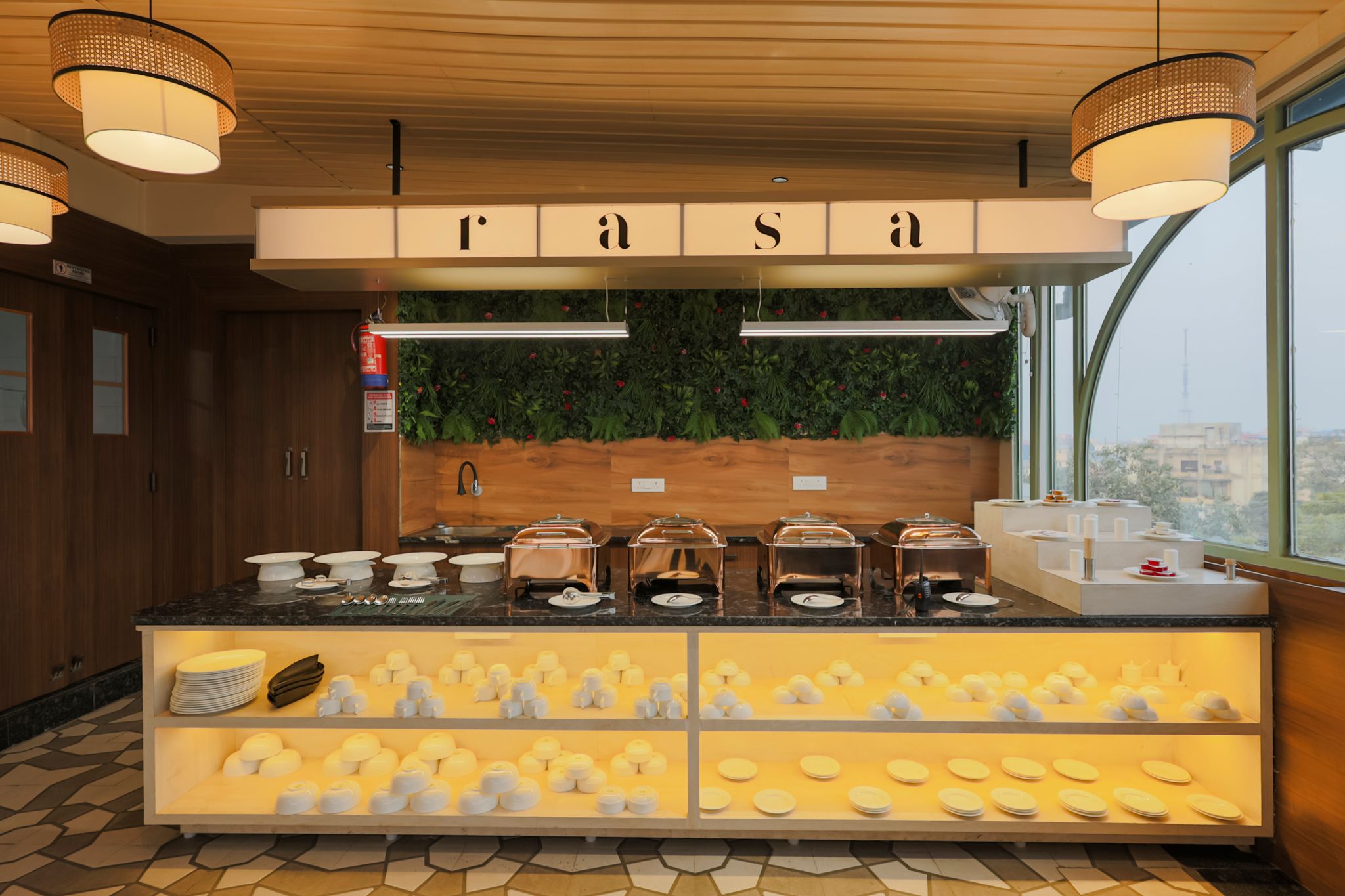 Food & Dining