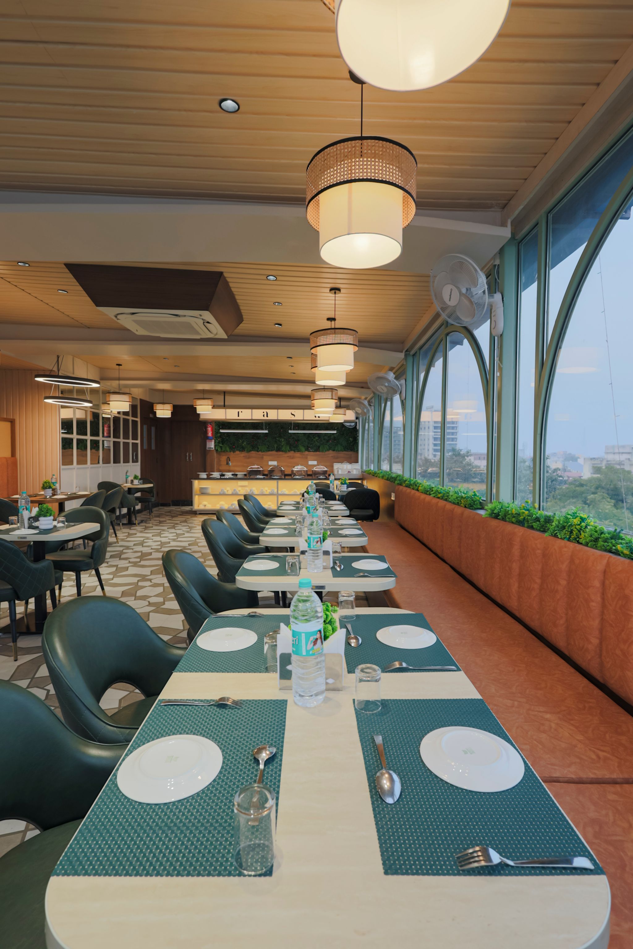 Food & Dining