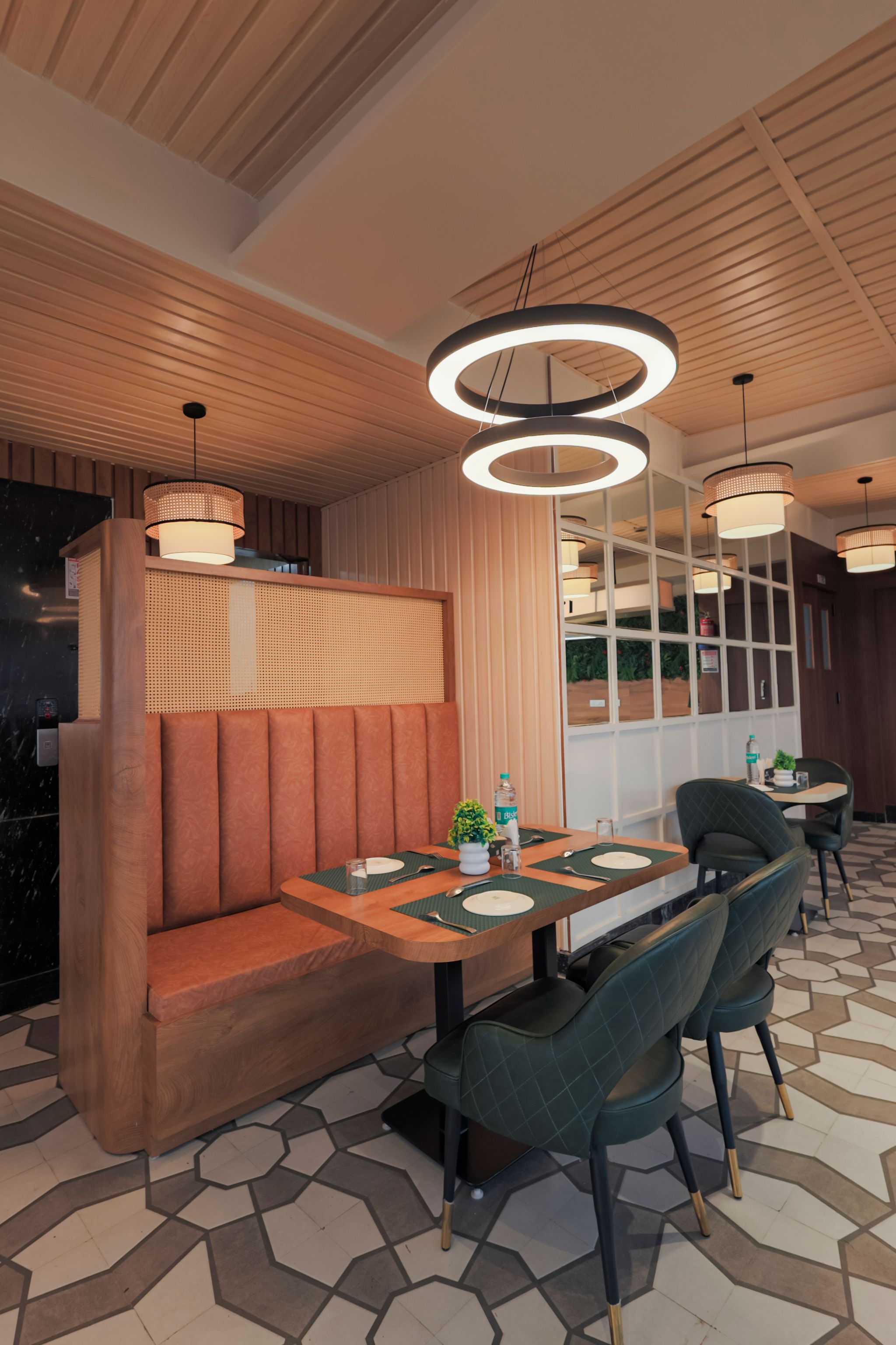Food & Dining