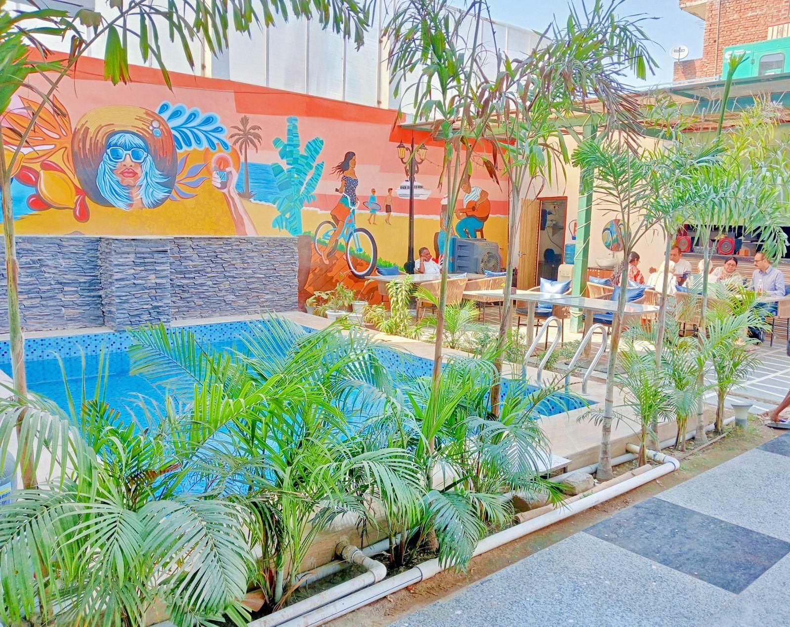 Swimming pool