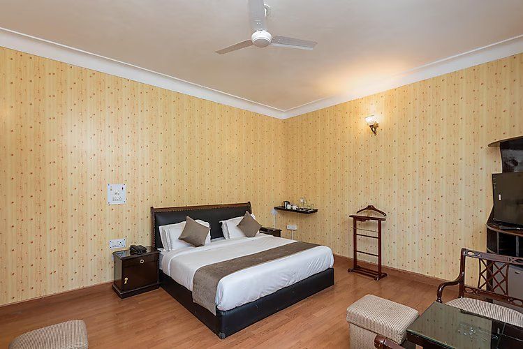 DLS Tehri Club Resort Deluxe Room