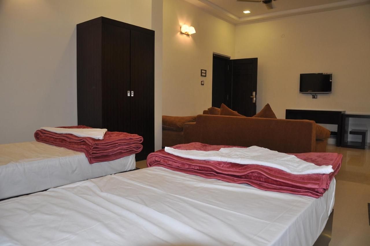 Hotel SSLR ,Gangavathi Economy AC 2