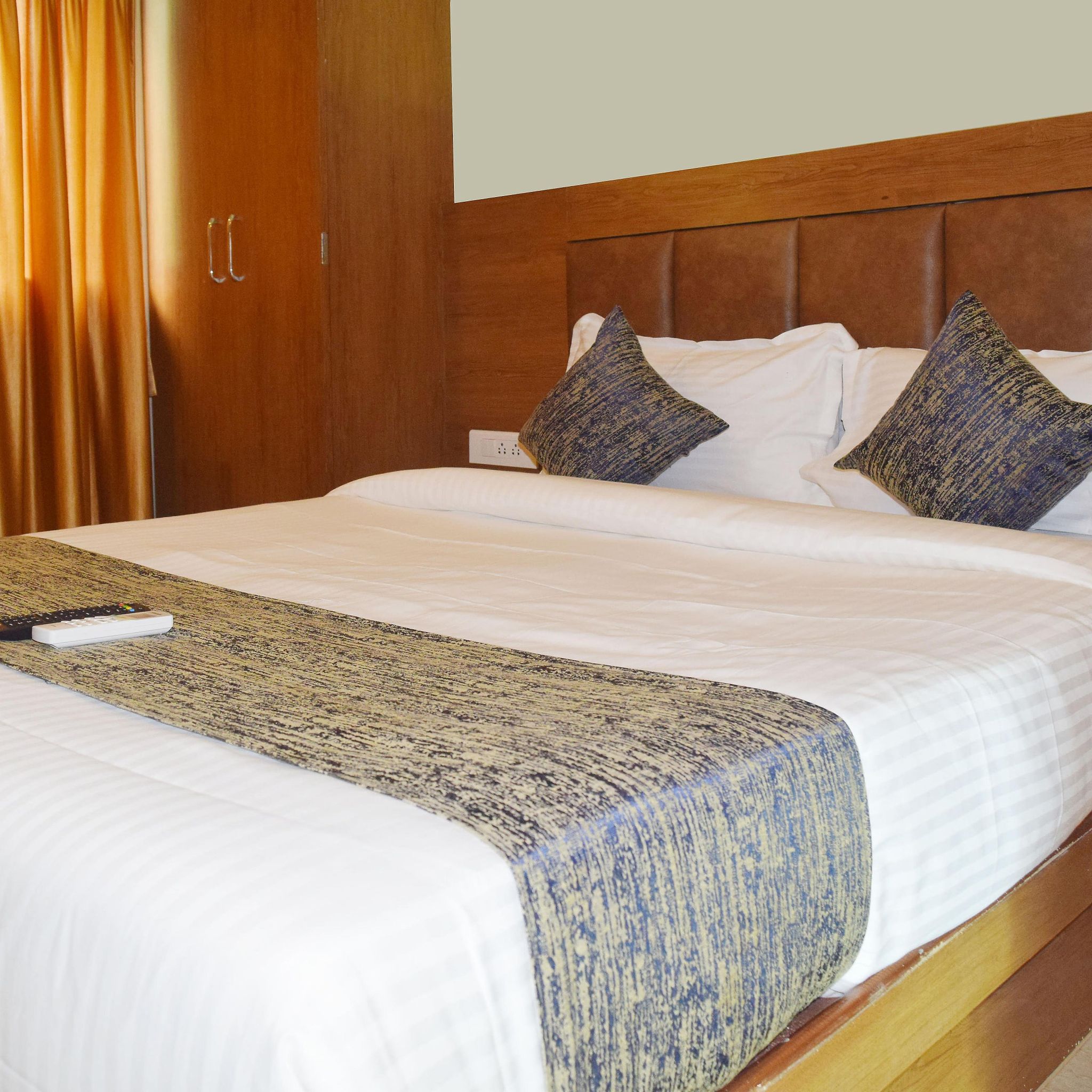 Standard King Bed Room