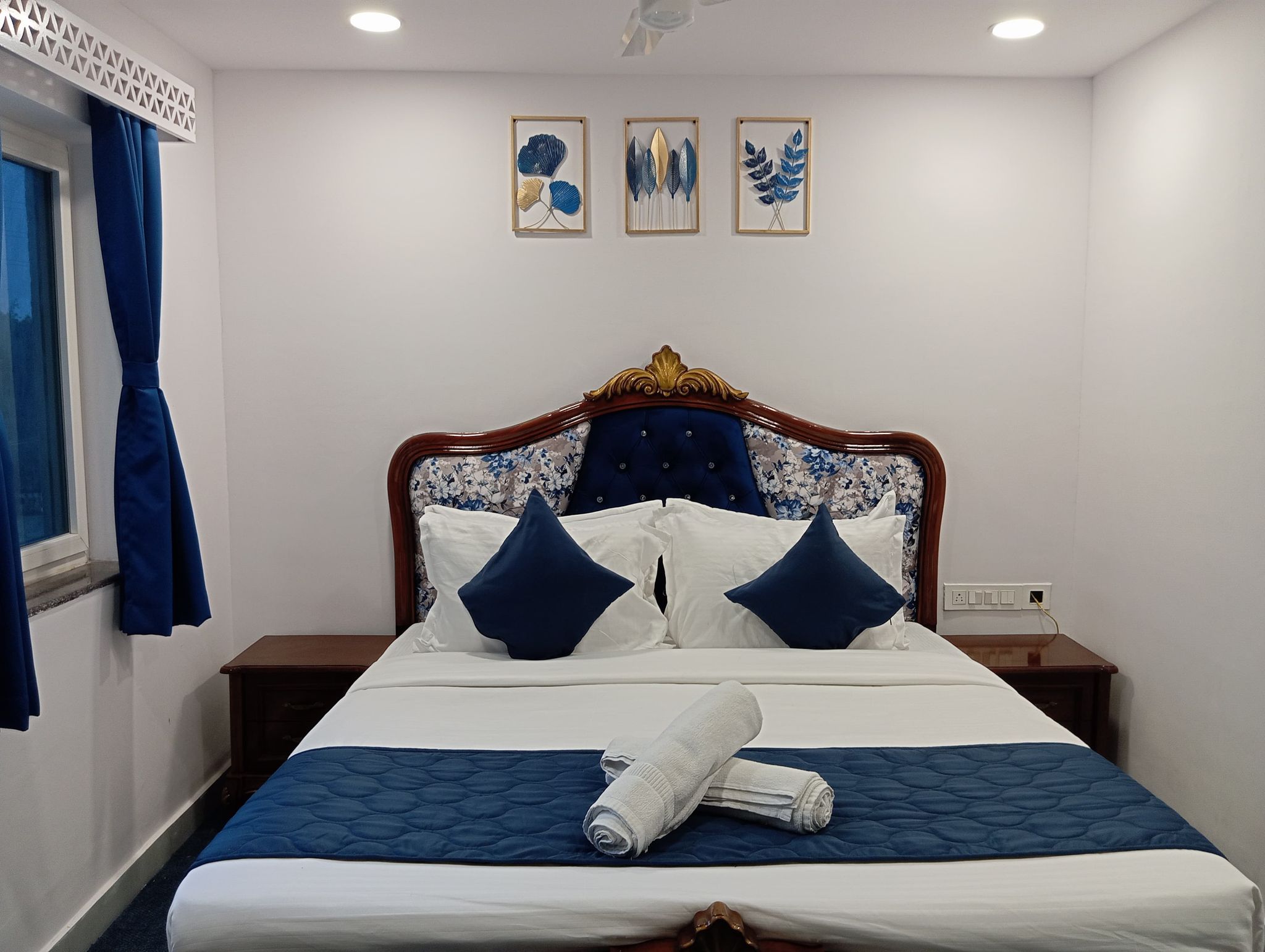  Suite Lake View Room