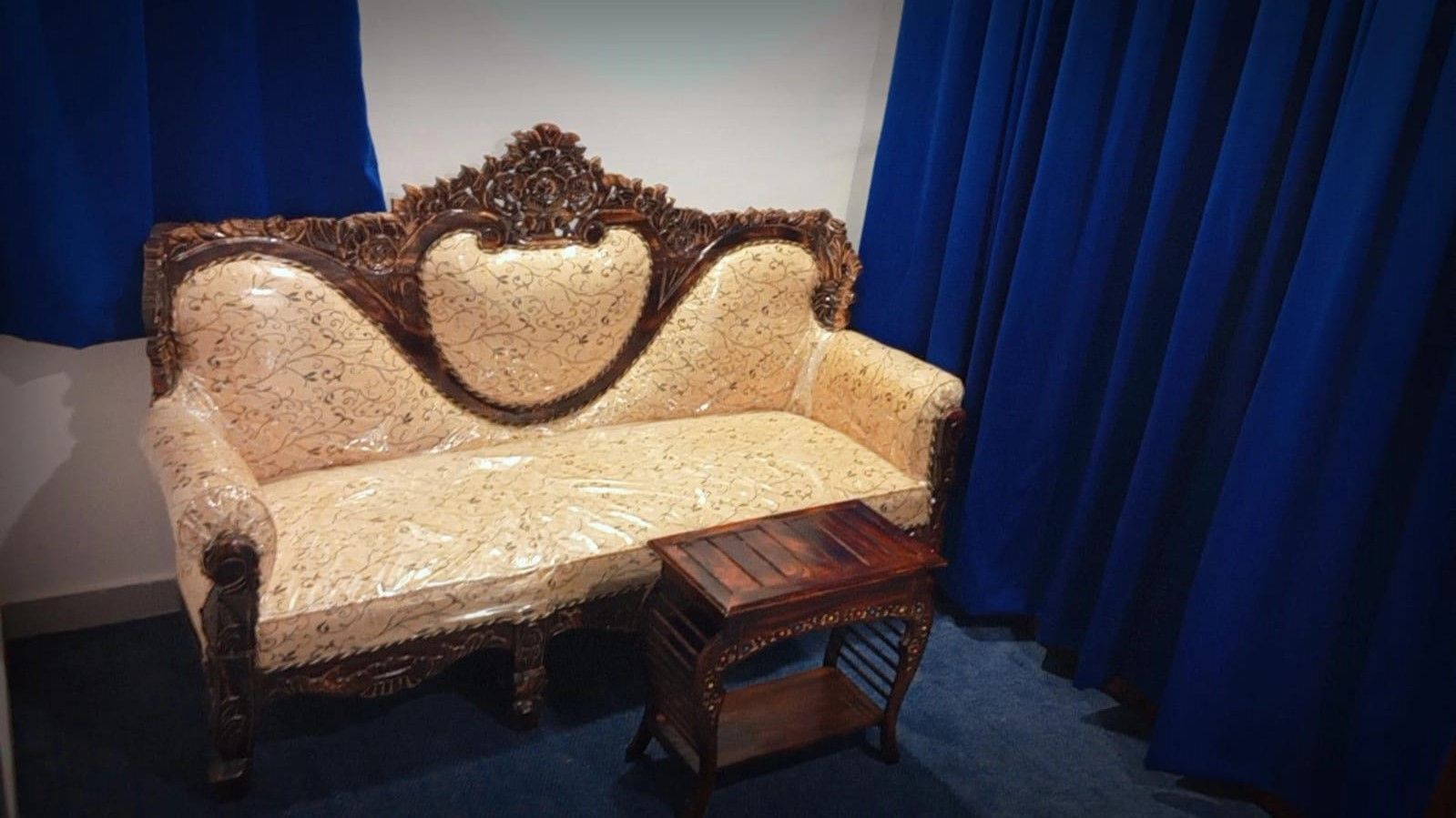  Suite Lake View Room