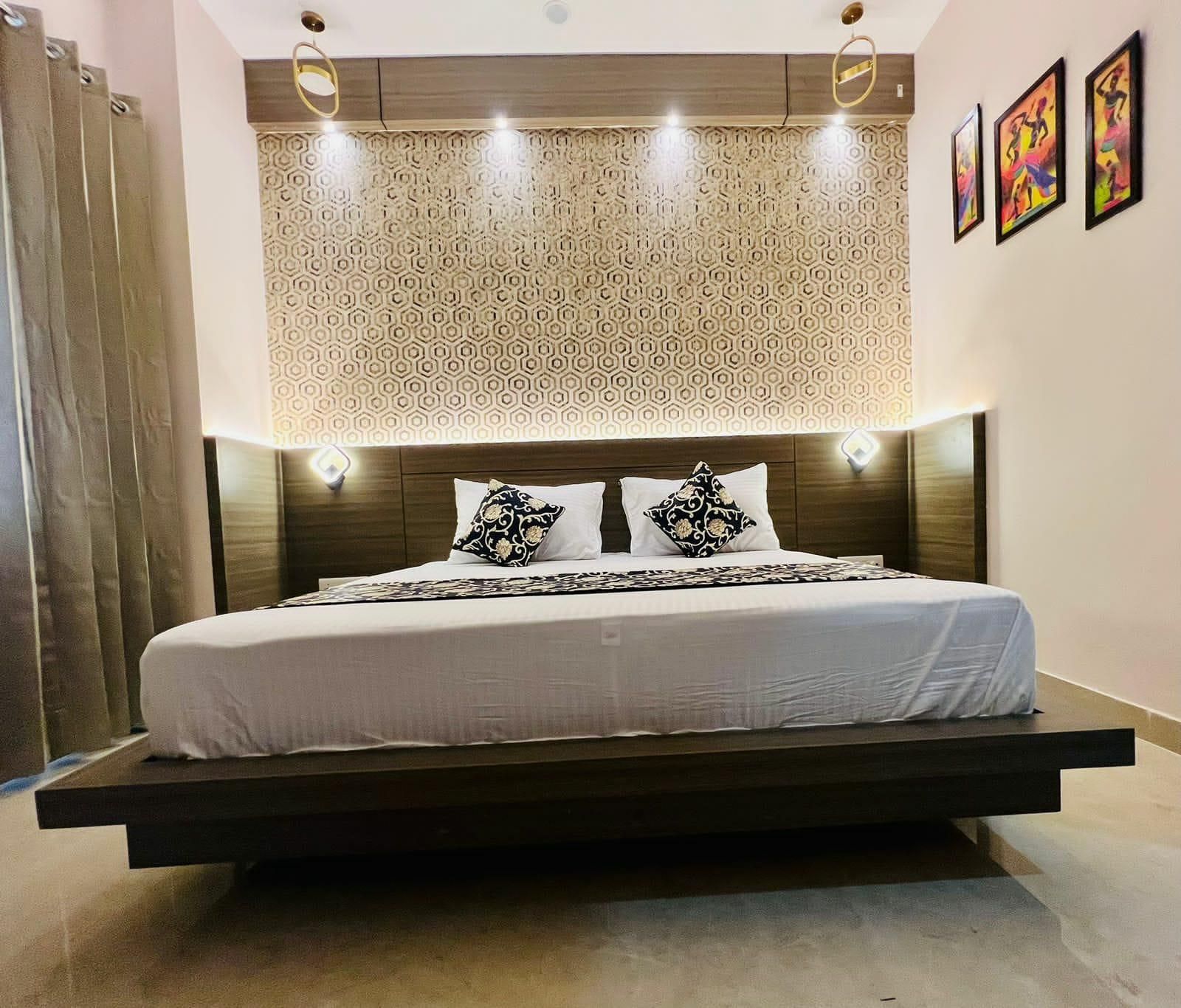 Balcony Room
